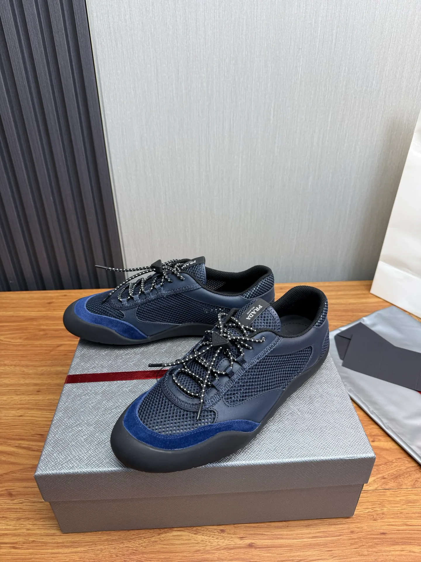 Кроссовки Мужские Prada 13241525