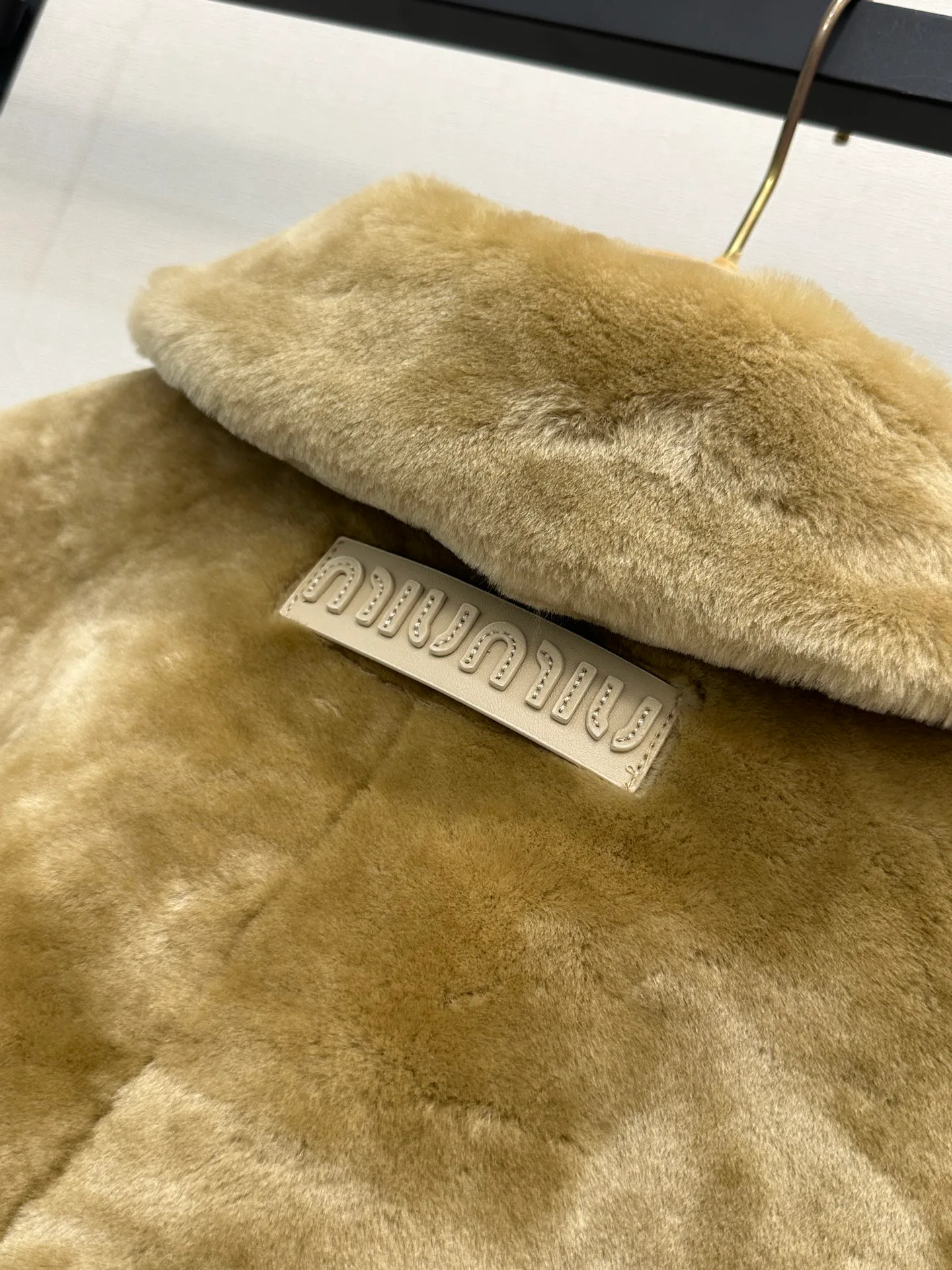 Кожаные Куртки И Дублёнки Женские Miu Miu 1859292