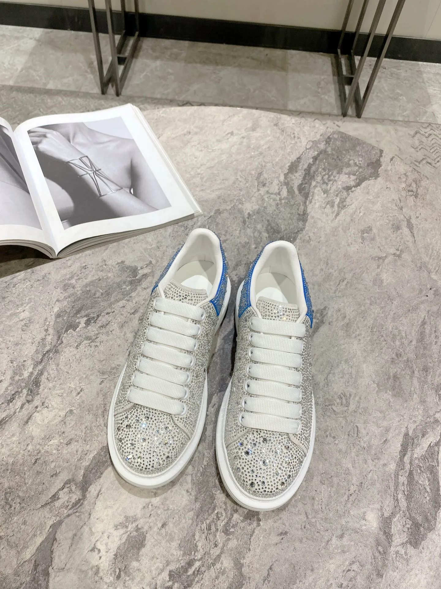 Кроссовки Женские Alexander Mcqueen 3446187