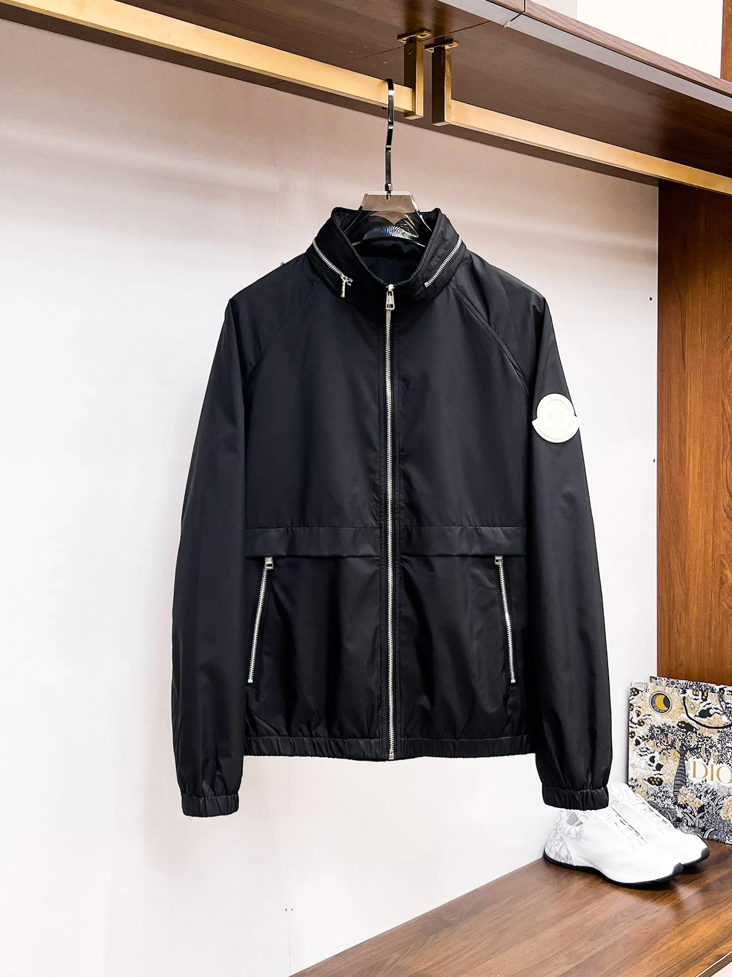 Куртки И Пуховики Мужские Moncler 18197234
