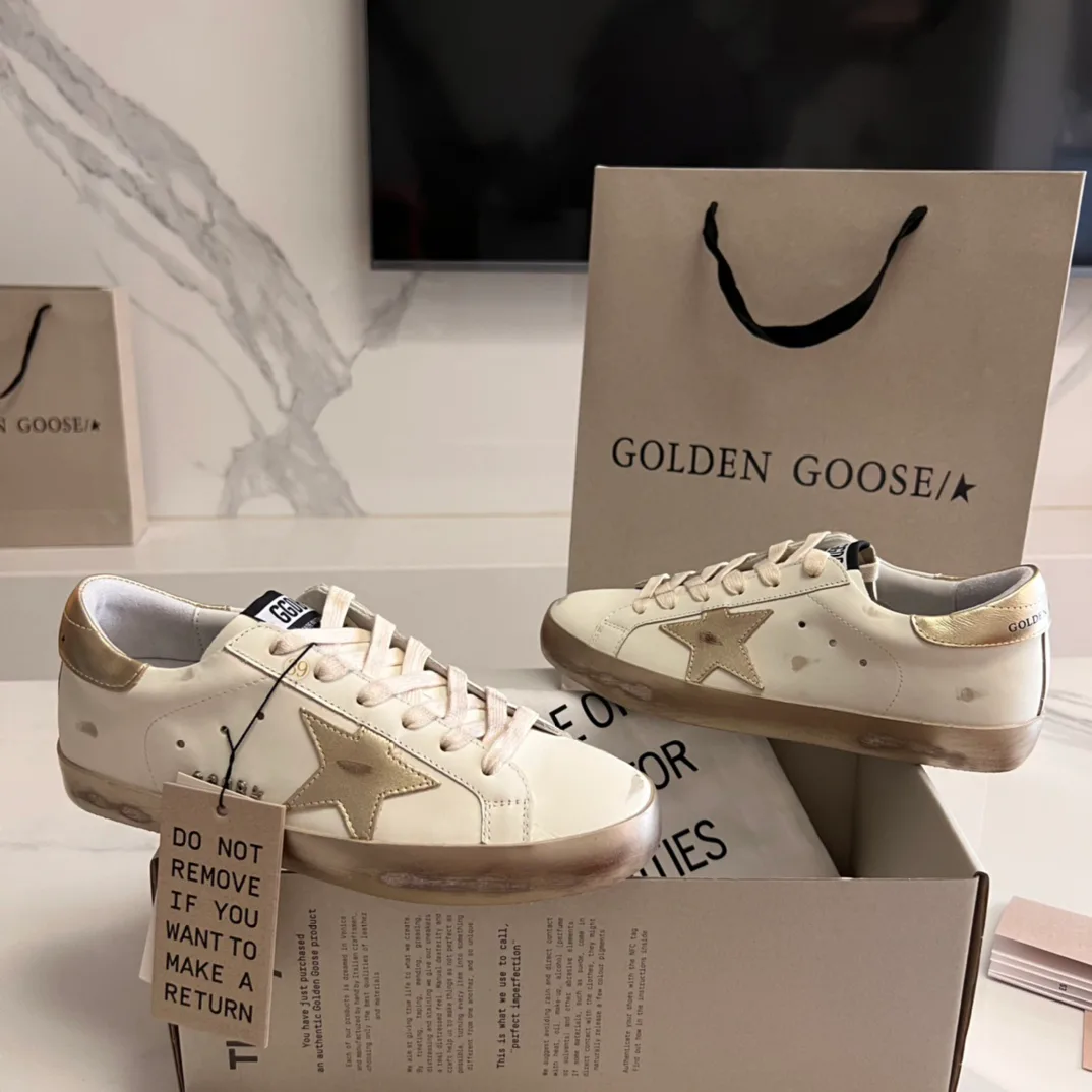 Кроссовки Женские Golden Goose 16995663