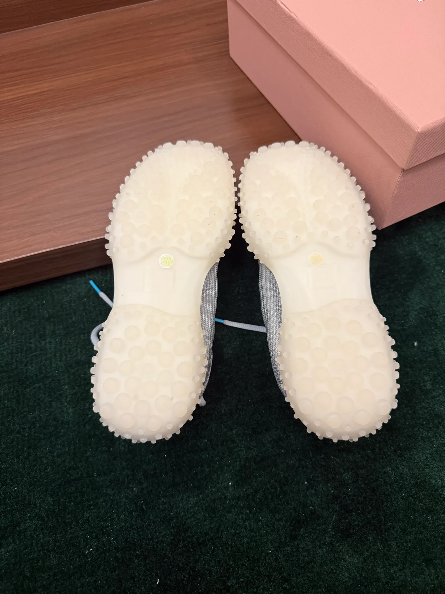 Кроссовки Женские Miu Miu 18042056