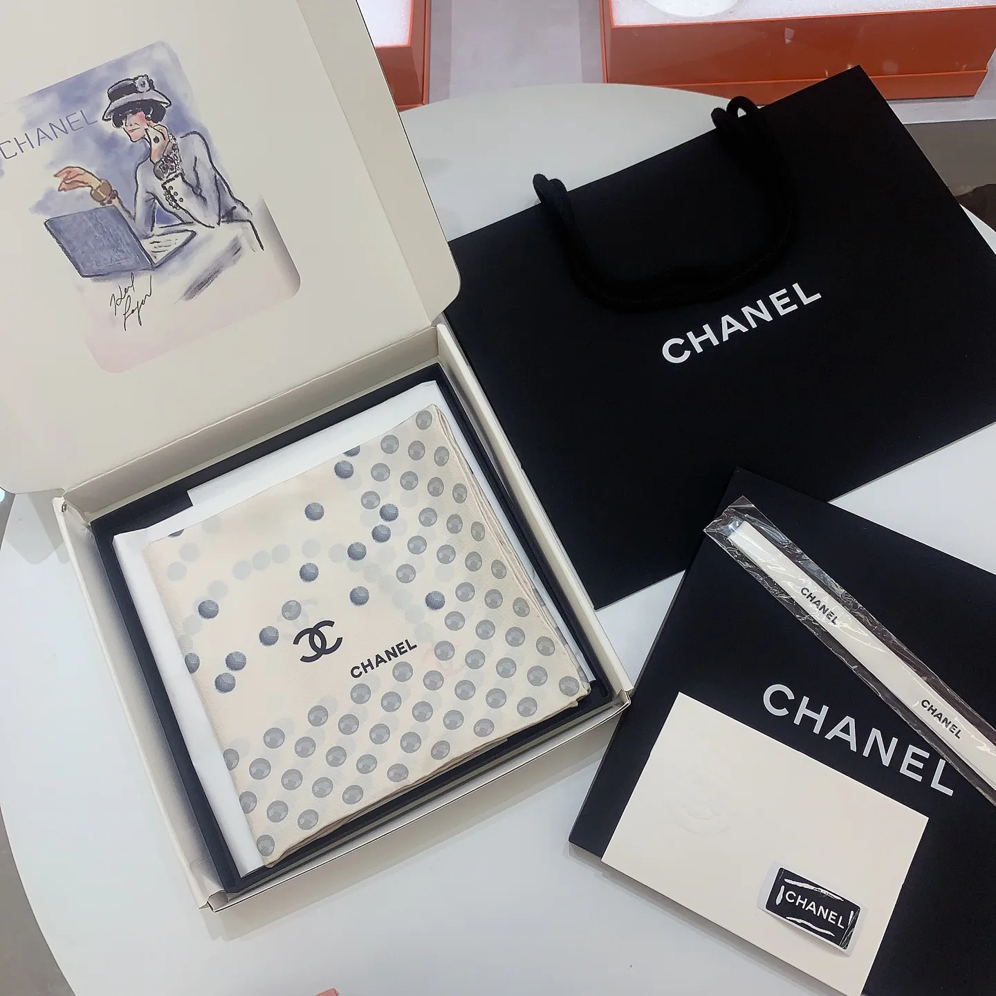 Платки Chanel 11192910