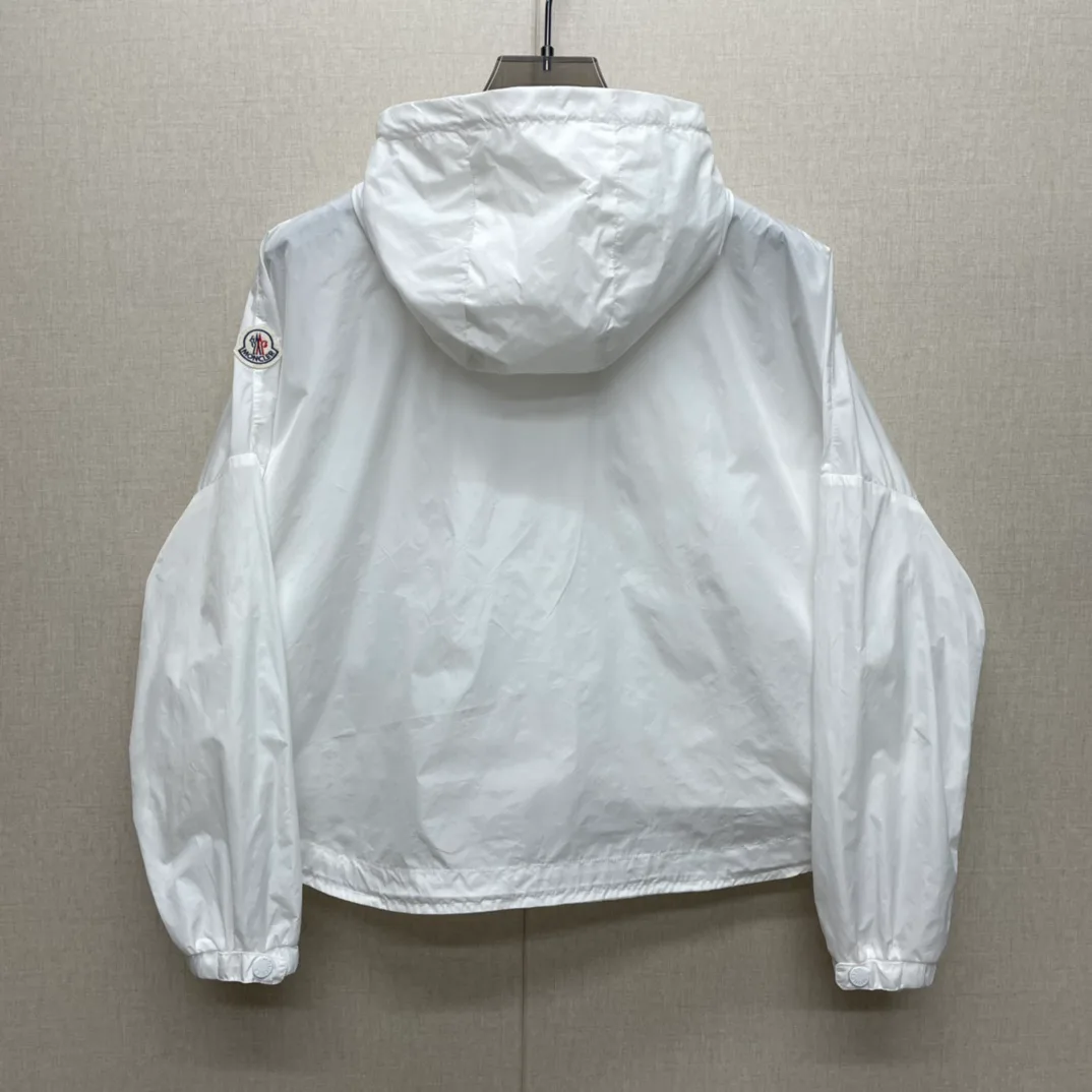 Куртки И Пуховики Женские Moncler 11244738