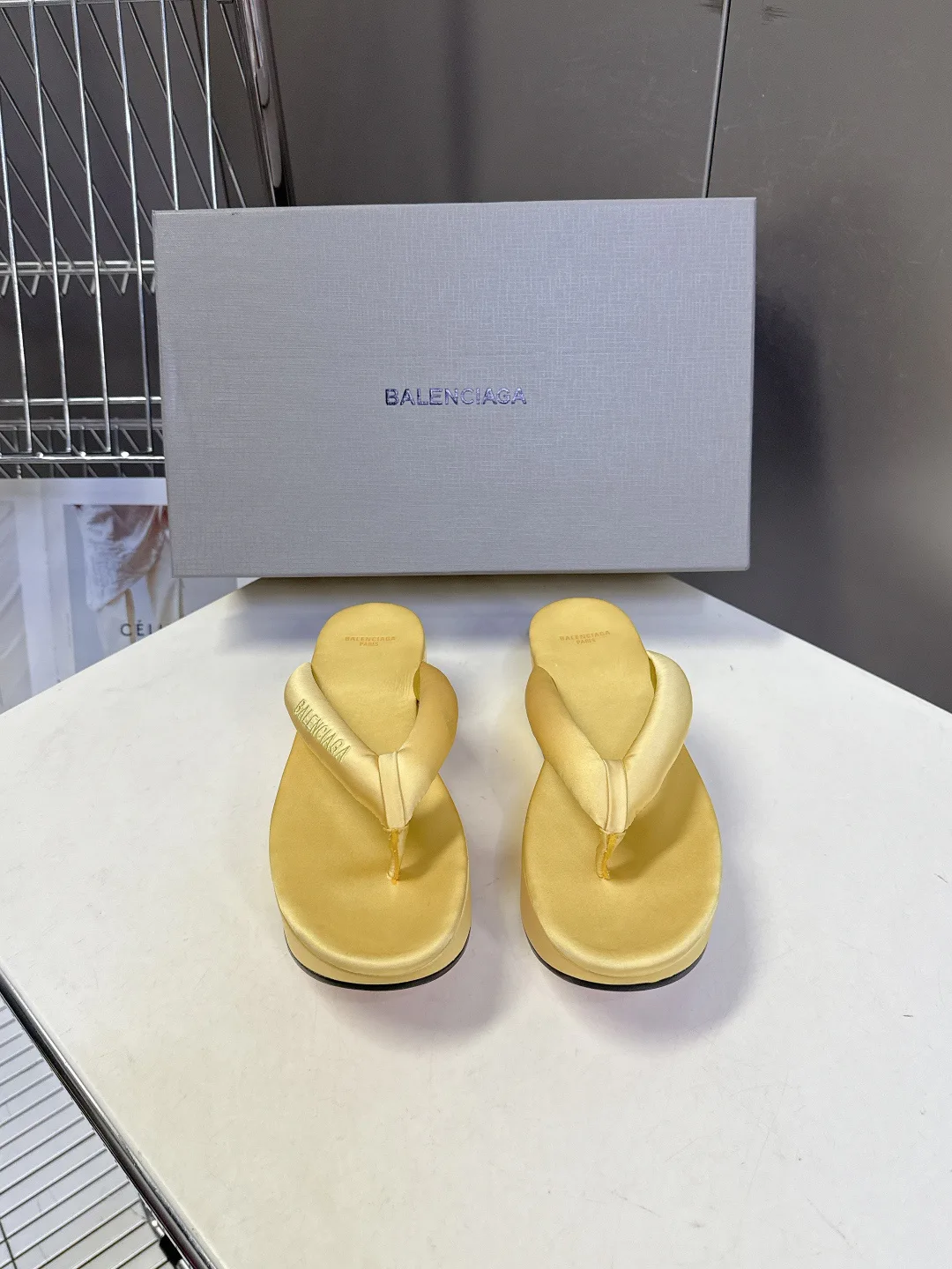 Шлепанцы Женские Balenciaga 14709517