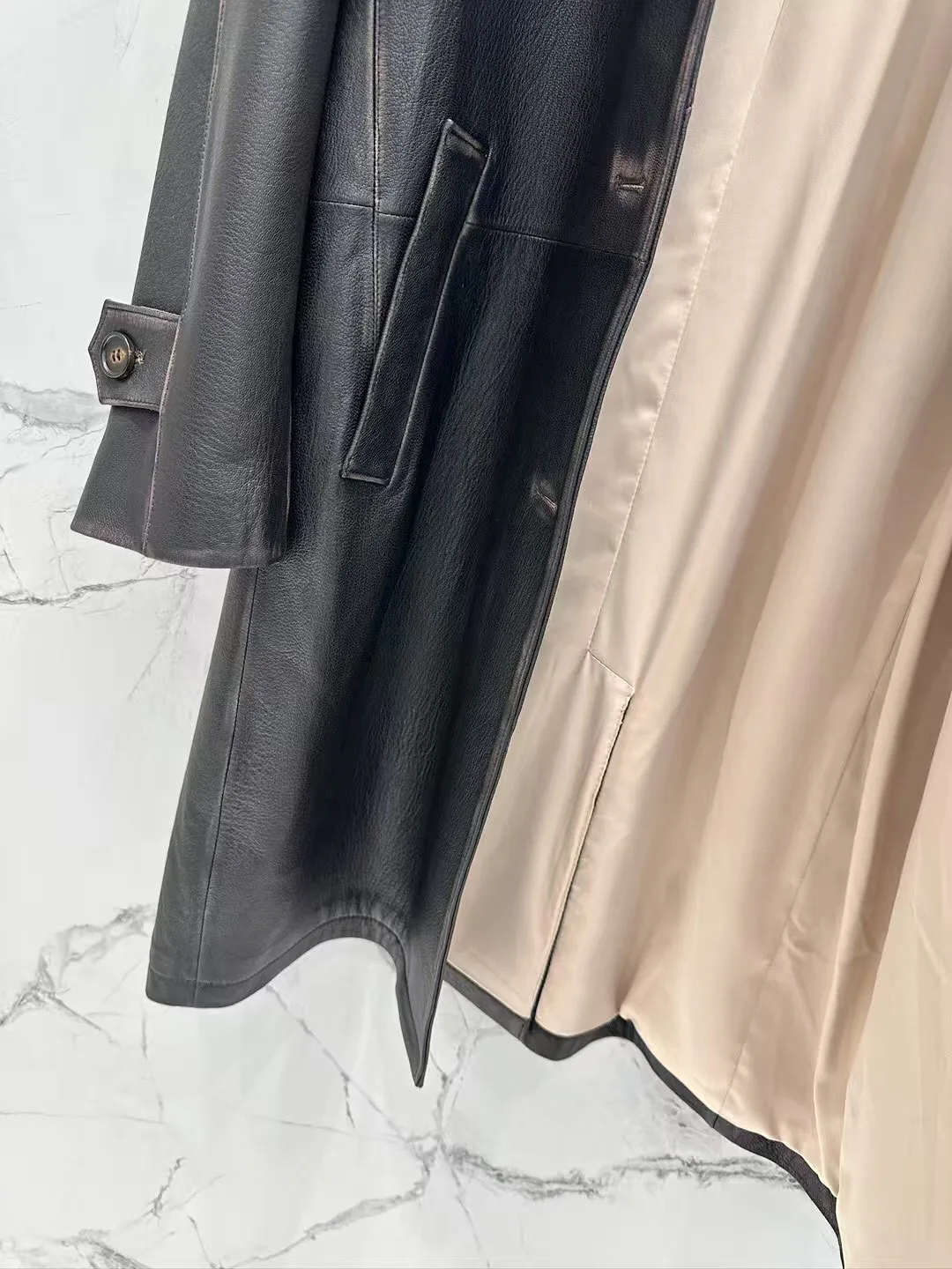 Кожаные Куртки И Дублёнки Женские Prada 13186428