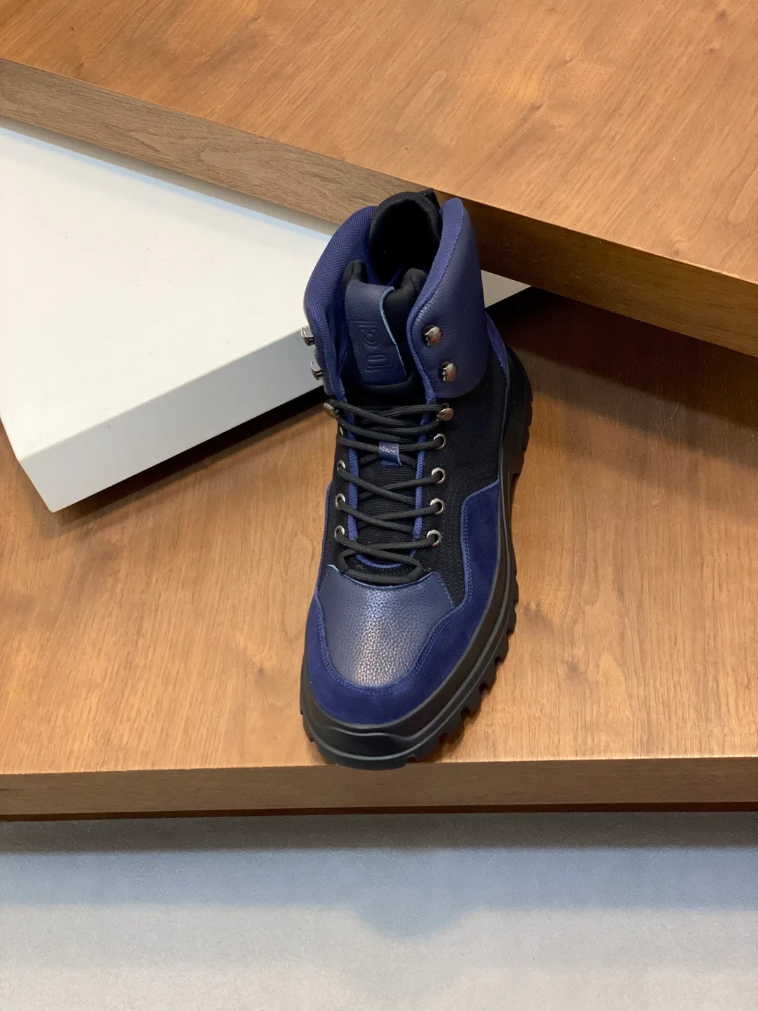 Ботинки Мужские Salvatore Ferragamo 240205