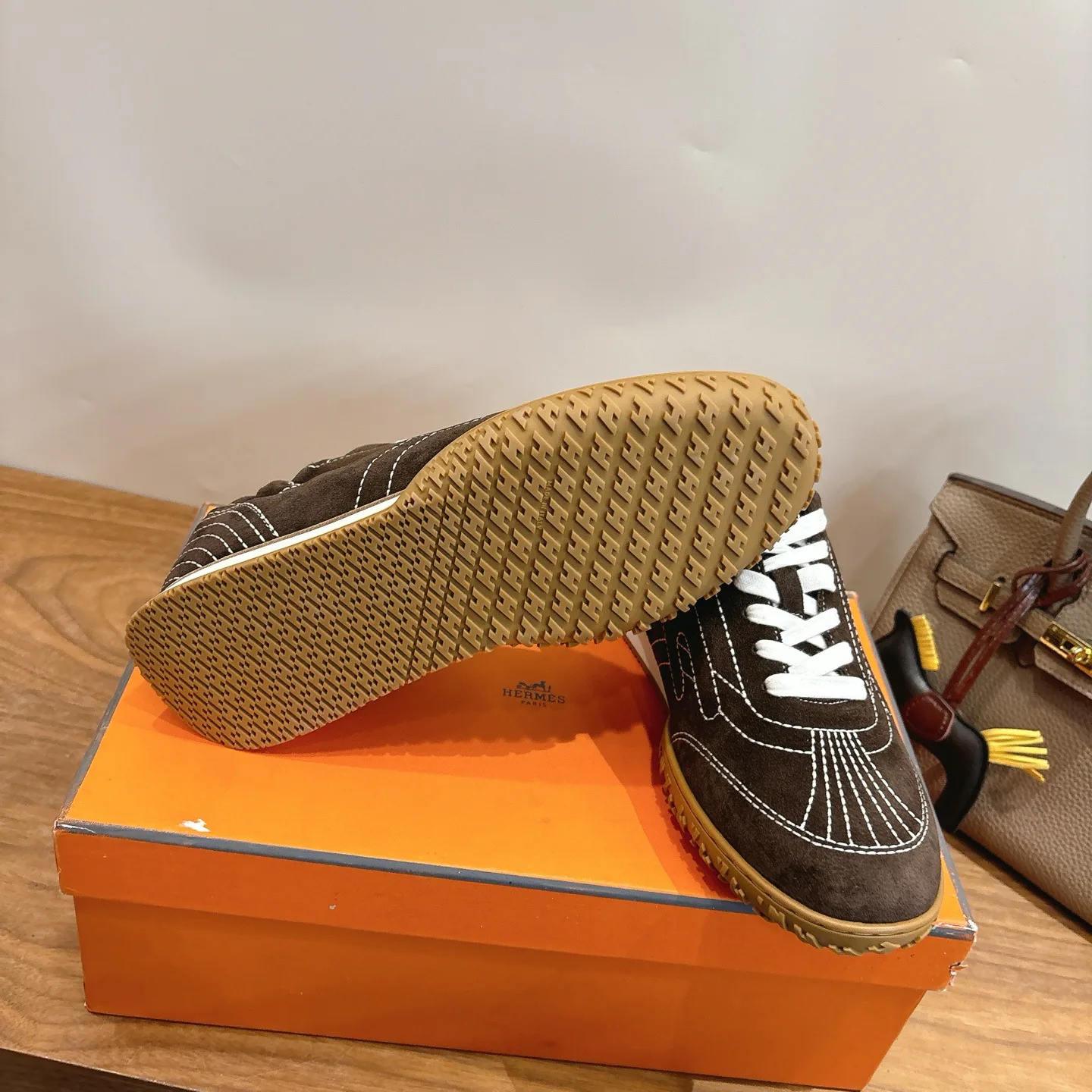 Кроссовки Женские Hermes 18729855