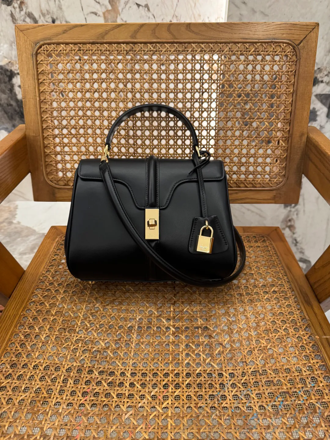 Классические Сумки Женские Celine 11607777