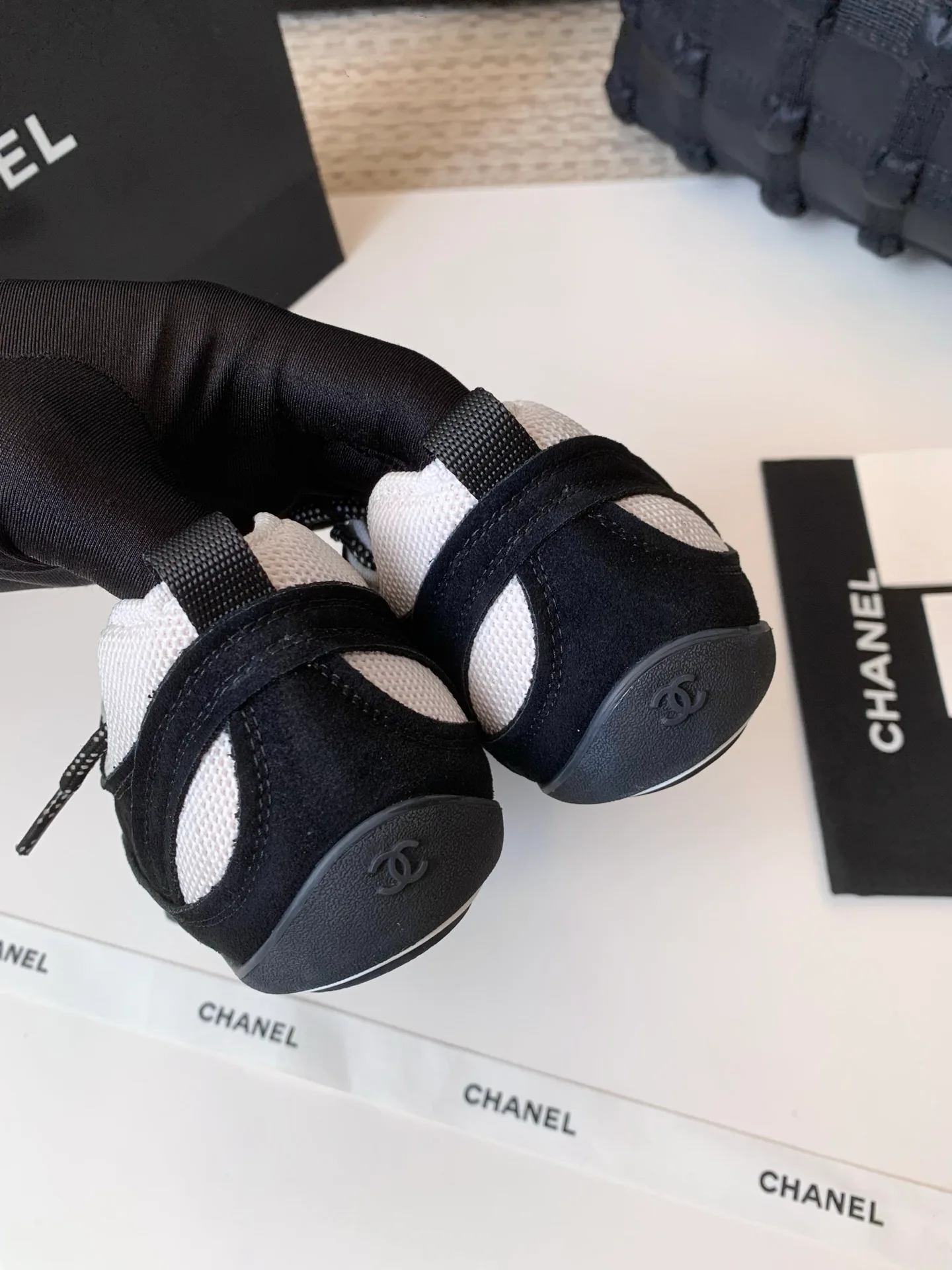 Кроссовки Женские Chanel 17989903