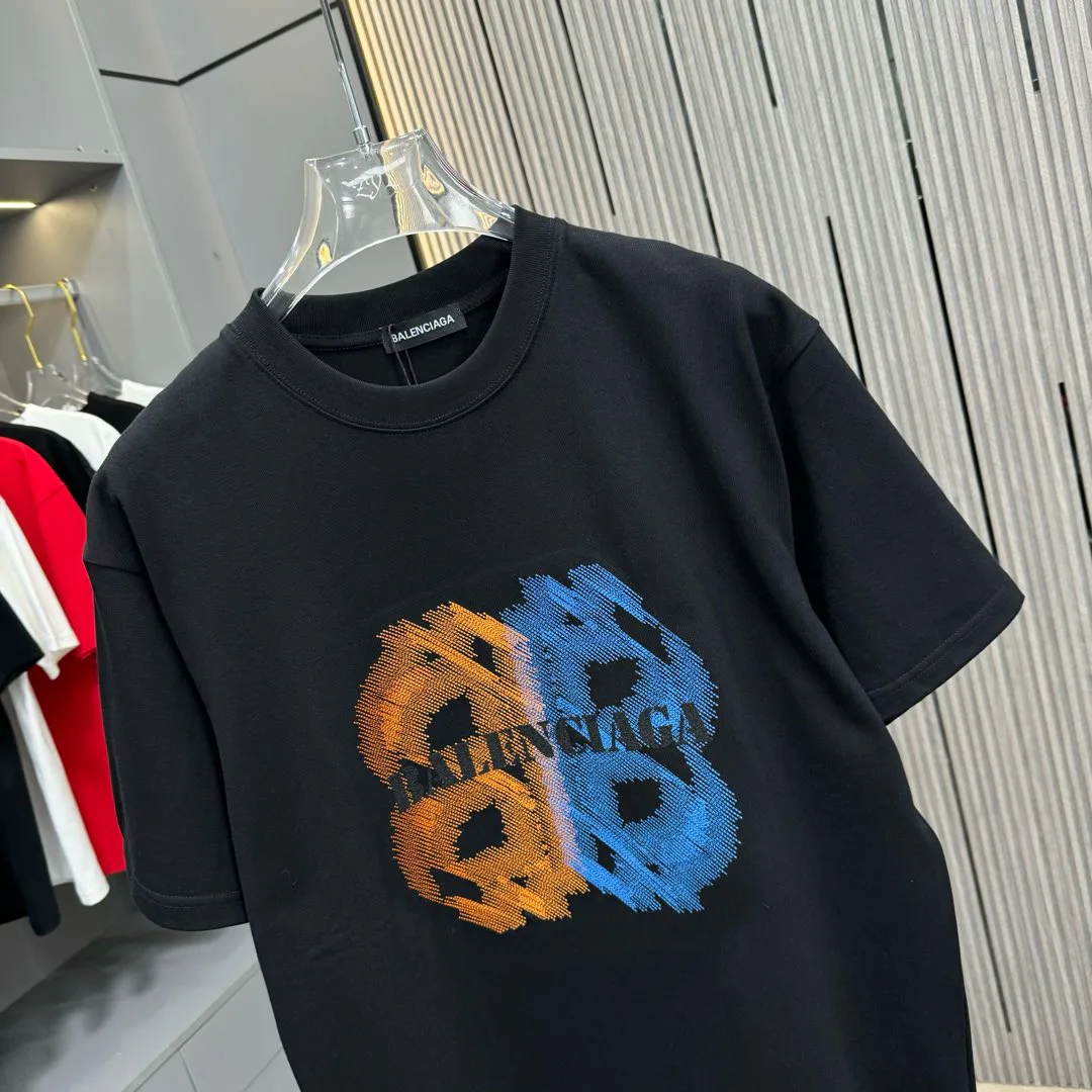 Футболки Женские Balenciaga 4241