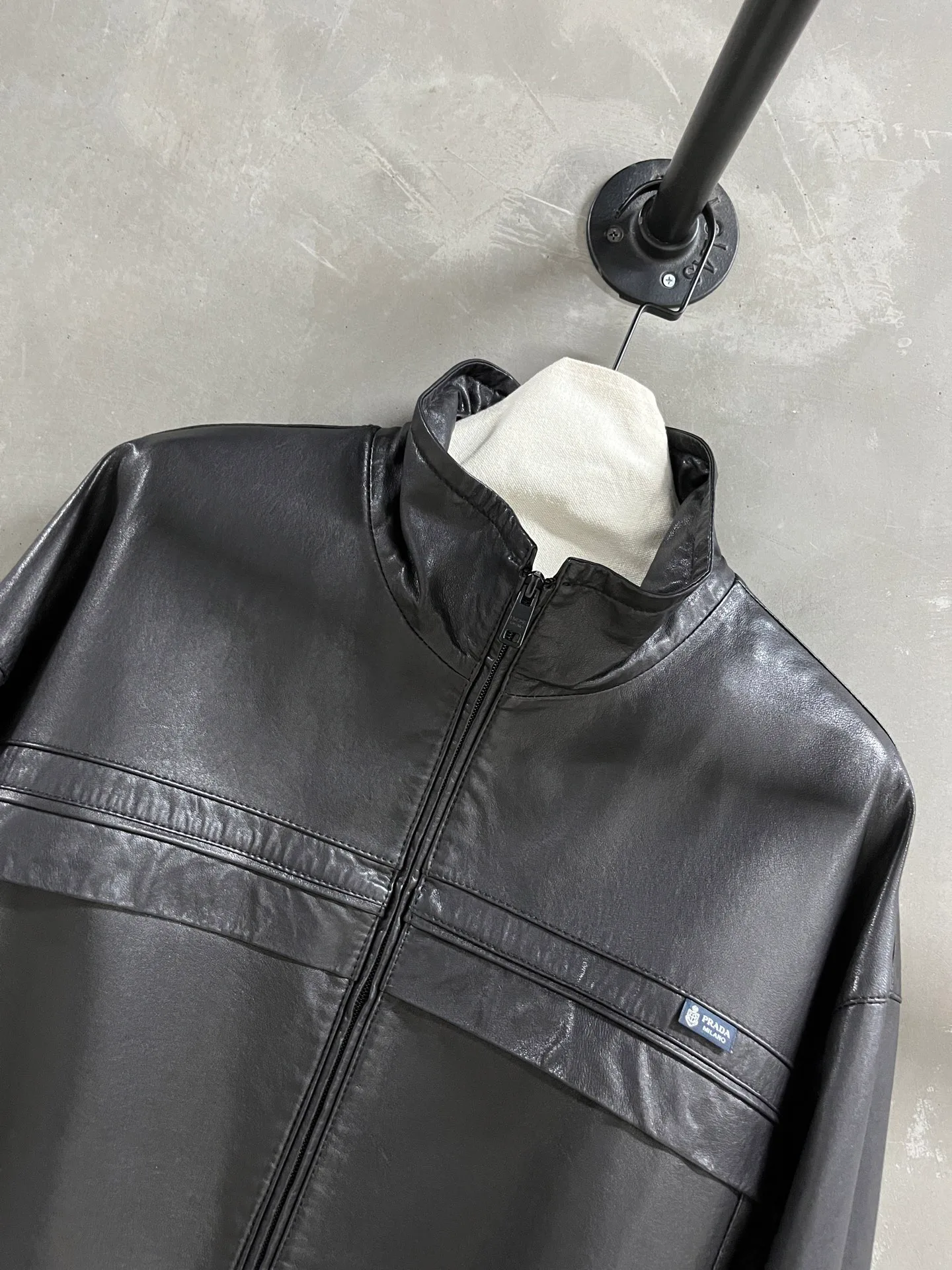 Кожаные Куртки И Дублёнки Женские Prada 18172846