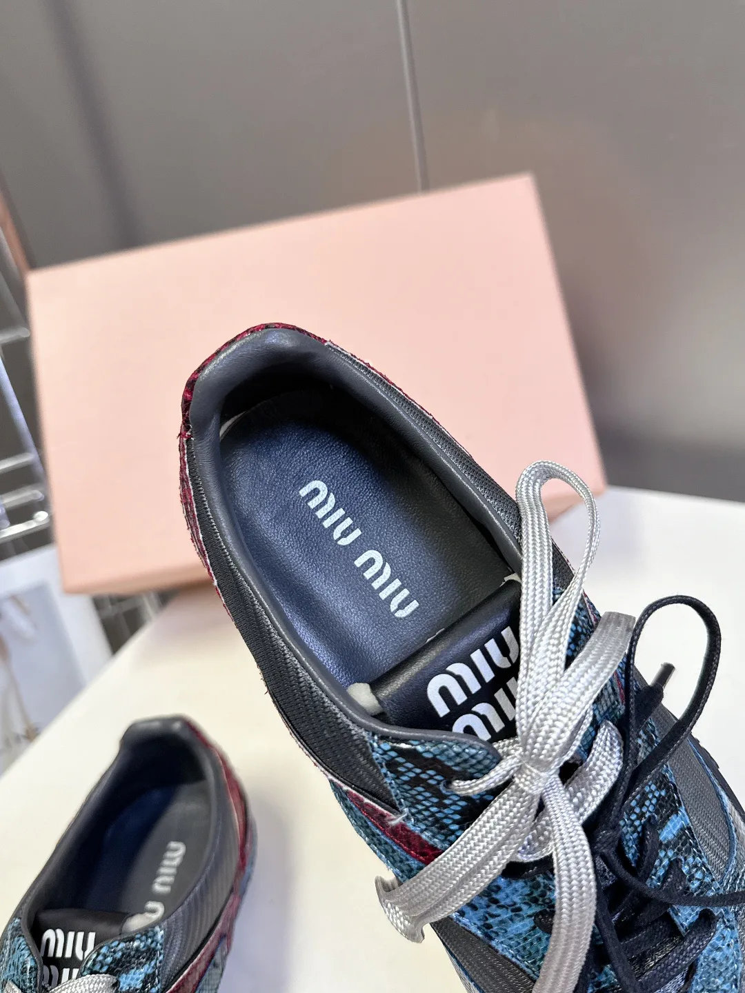 Кроссовки Женские Miu Miu 139519