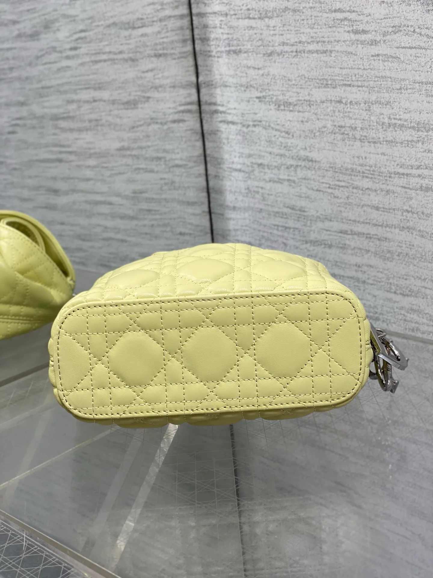 Классические Сумки Женские Christian Dior 18242114