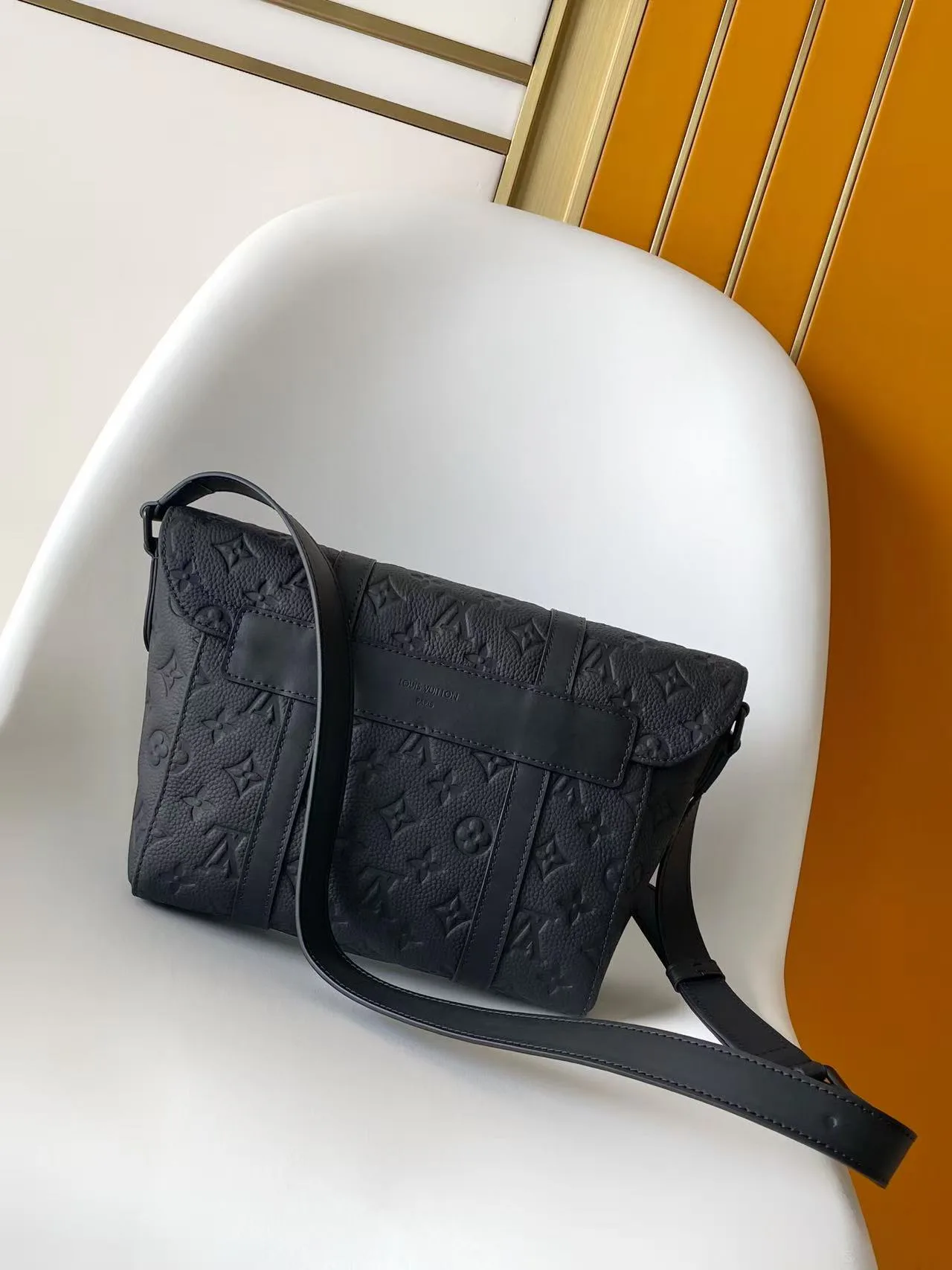 Сумки На Ремне Женские Louis Vuitton 11872279
