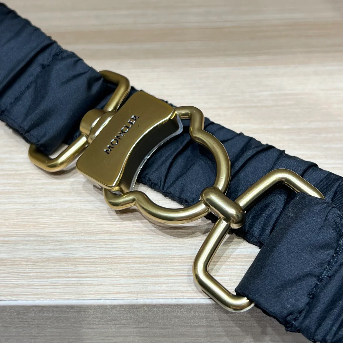 Куртки И Пуховики Женские Moncler 18036513
