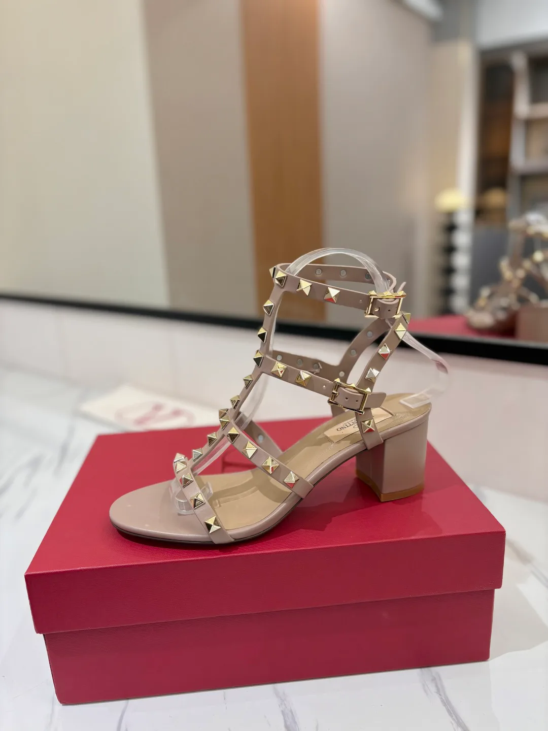Босоножки Женские Valentino 11683075