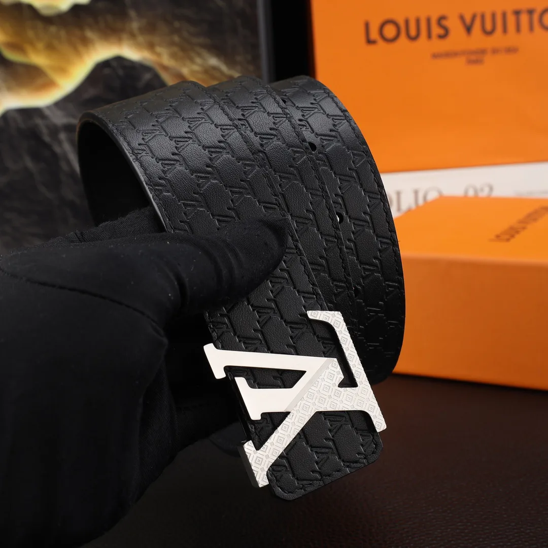 Ремни Louis Vuitton 5422571