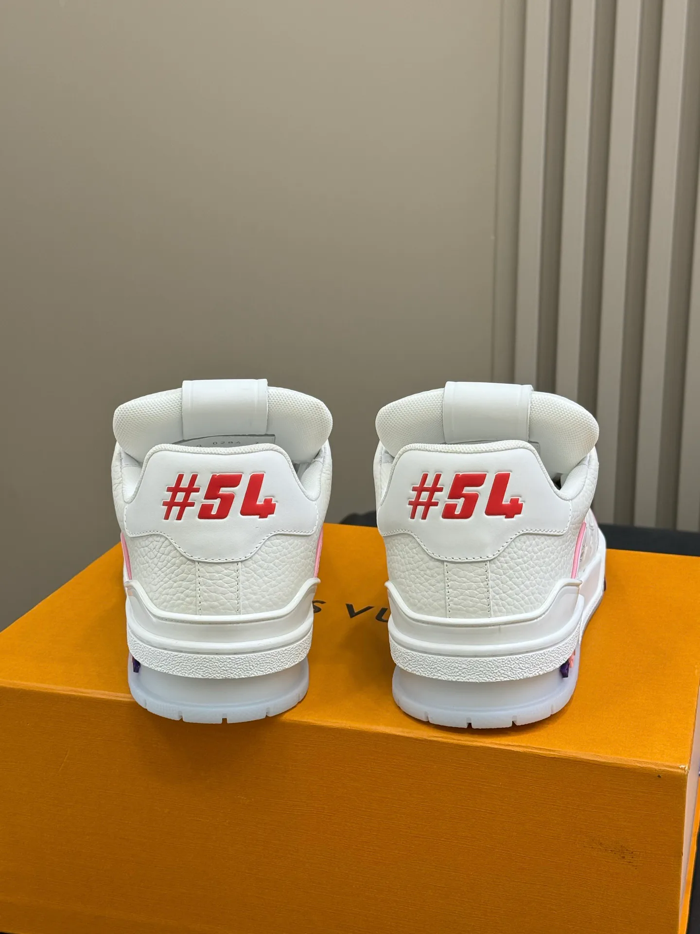 Кроссовки Женские Louis Vuitton 48654