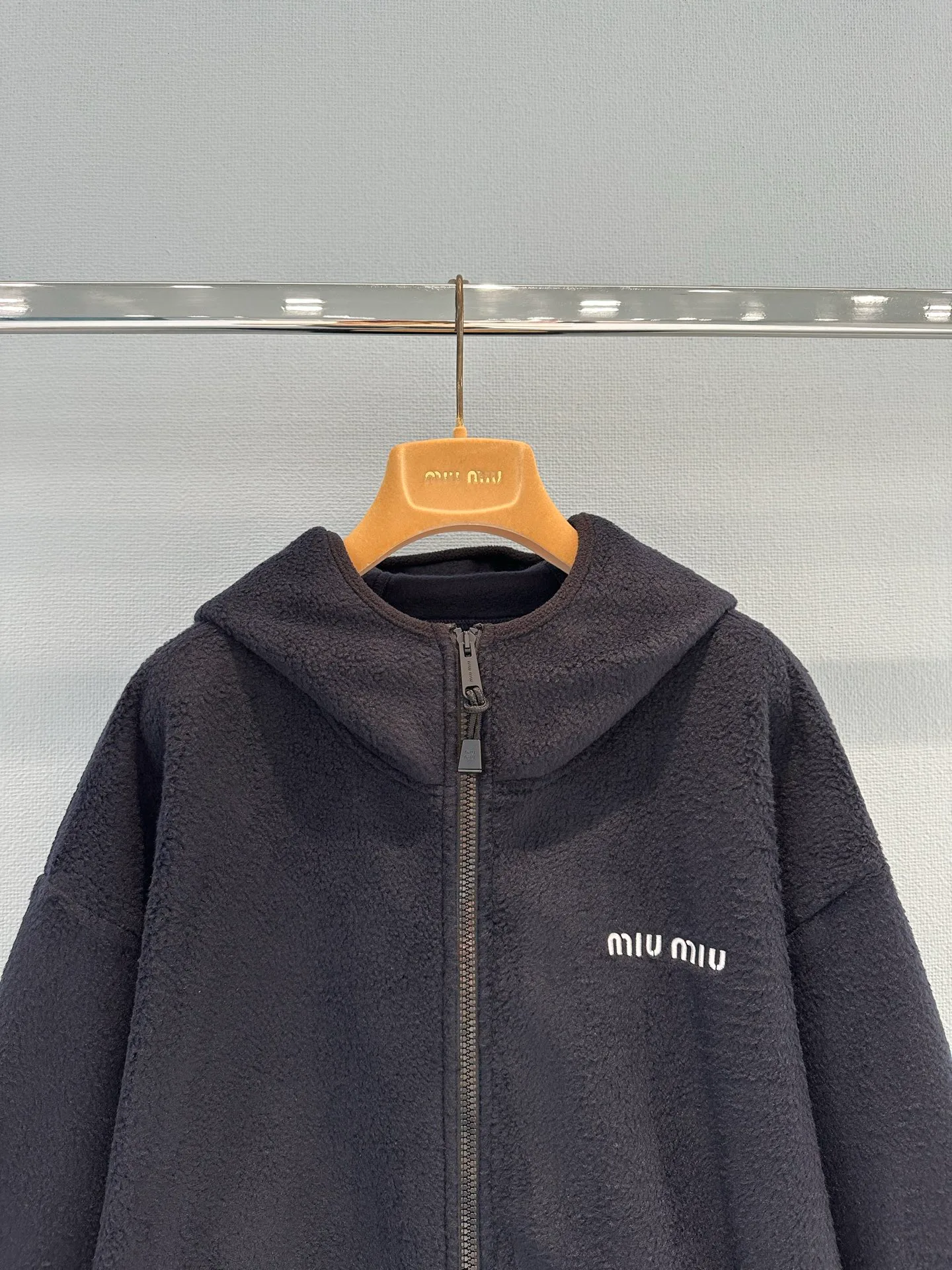 Куртки И Пуховики Женские Miu Miu 18349395