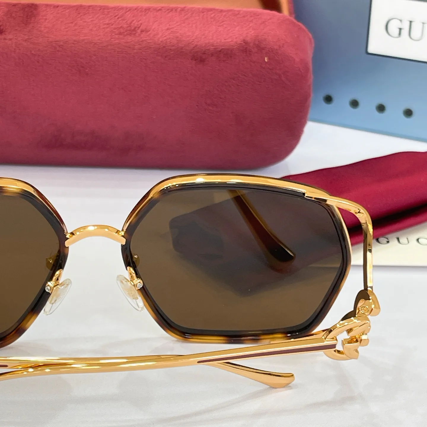 Очки Gucci 17381276
