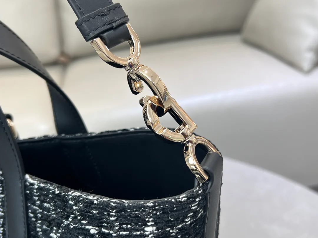 Классические Сумки Женские Christian Dior 9165601