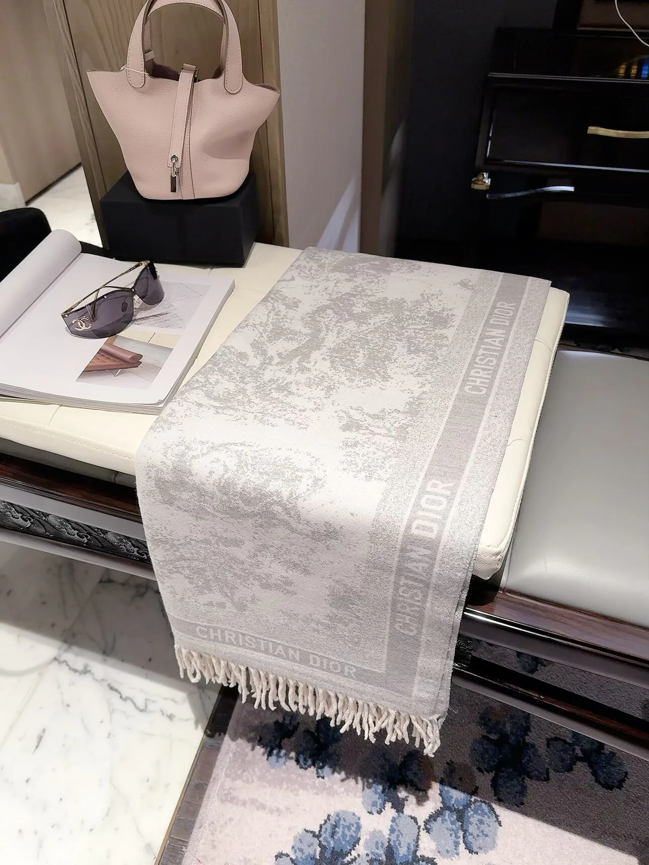 Шарфы Christian Dior 18598255