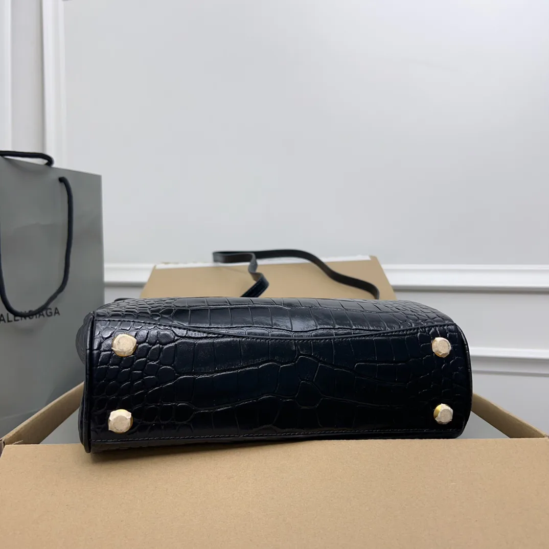 Классические Сумки Женские Balenciaga 11872217