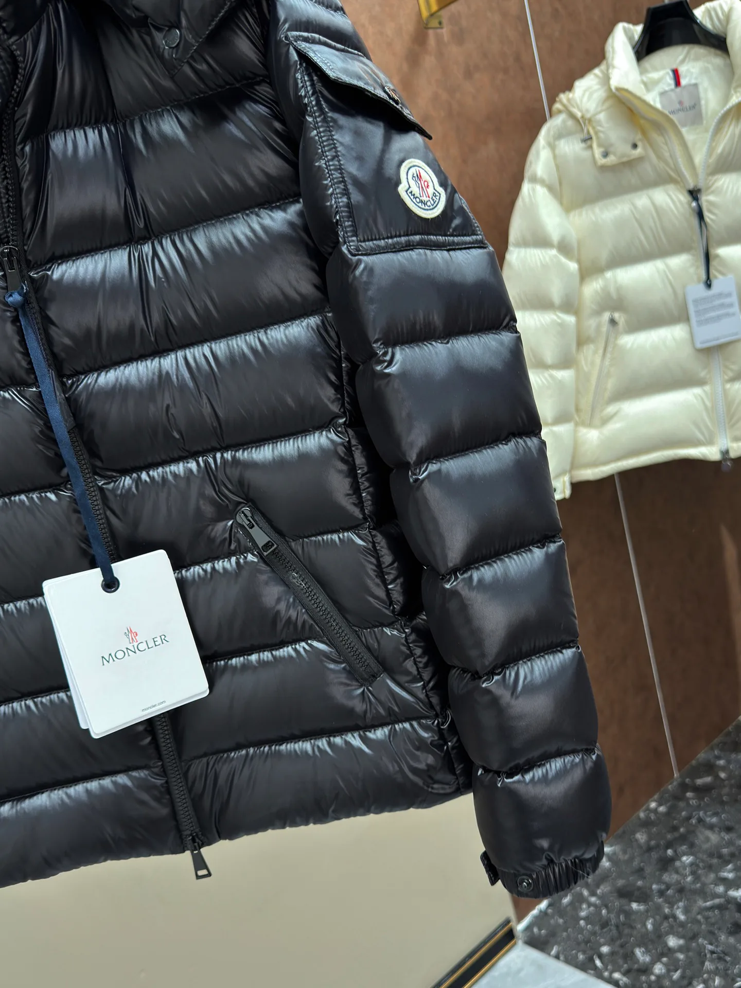 Куртки И Пуховики Женские Moncler 18631570