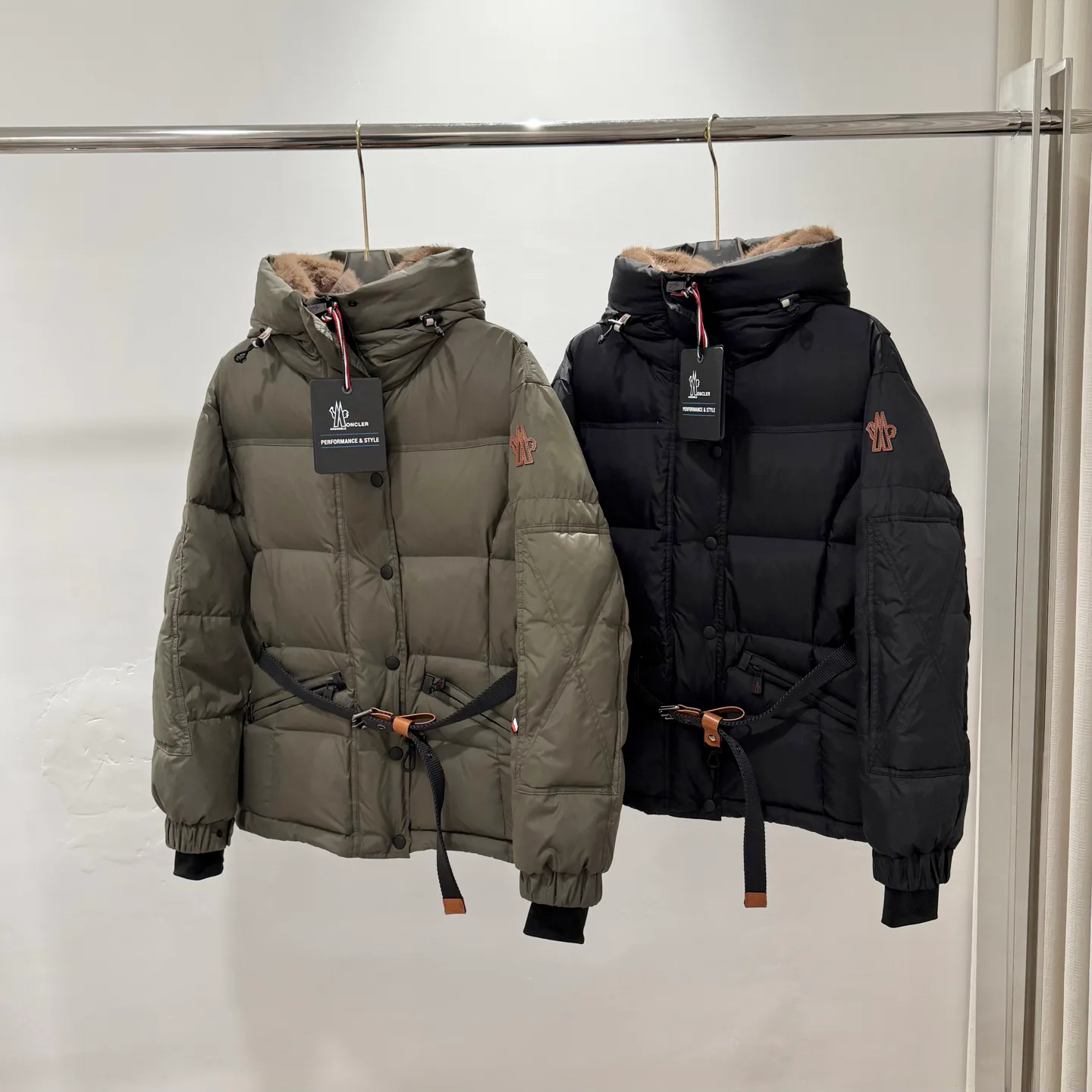 Куртки И Пуховики Женские Moncler 18555784