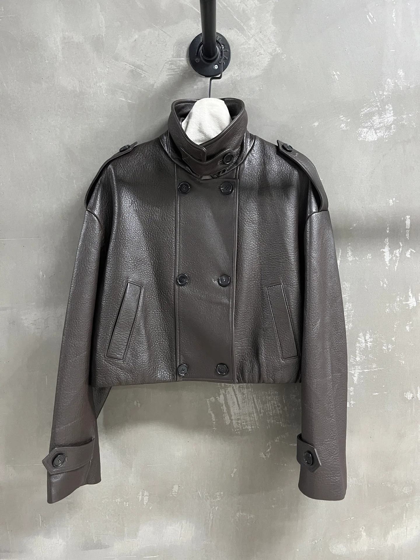 Кожаные Куртки И Дублёнки Женские Saint Laurent 18479707