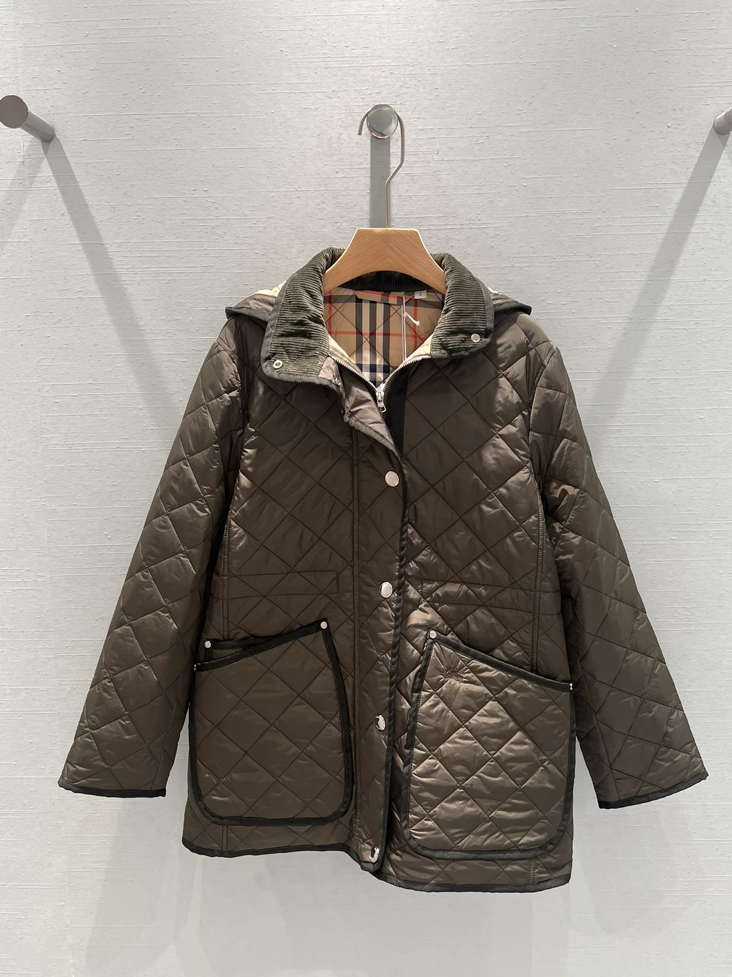 Куртки И Пуховики Женские Burberry 2420424