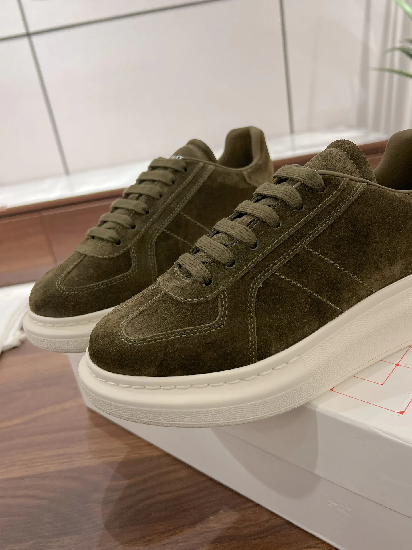 Кроссовки Женские Alexander Mcqueen 3446154