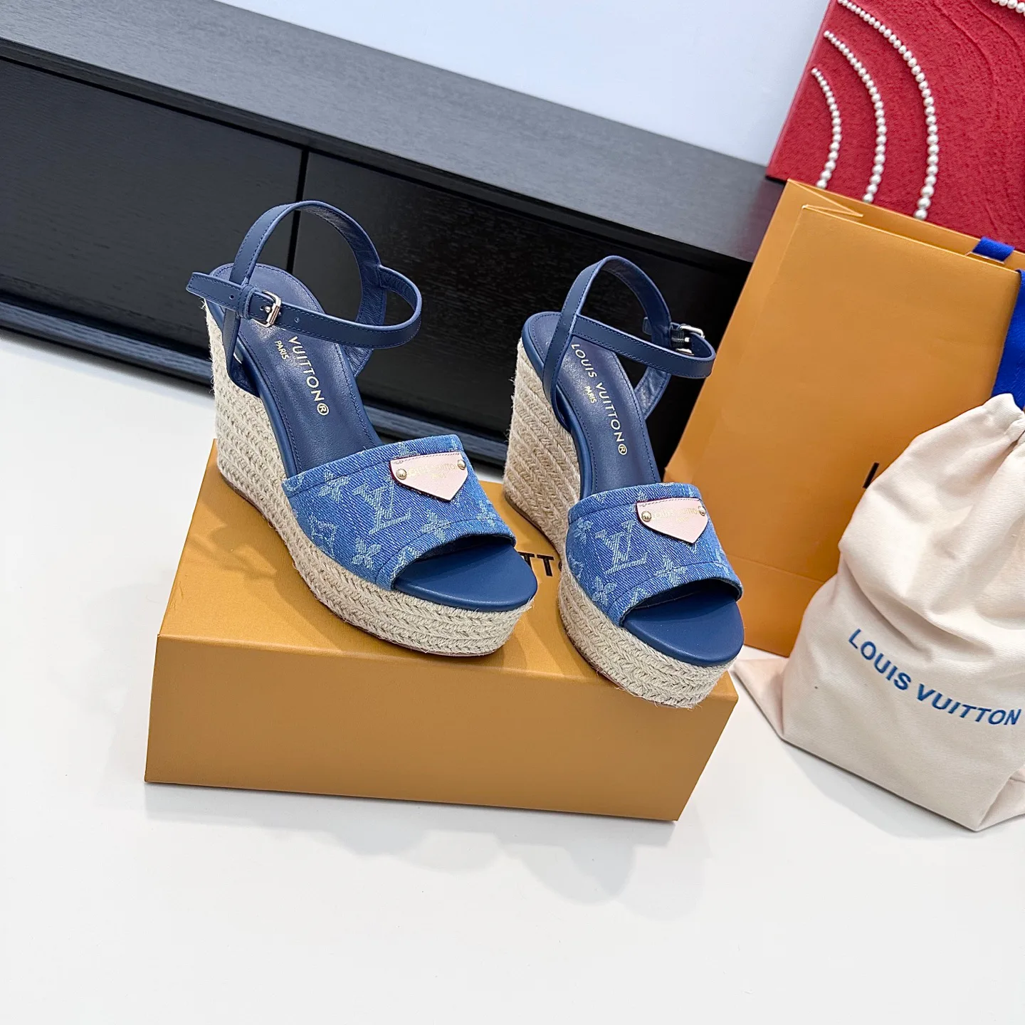 Сандалии Женские Louis Vuitton 11566078