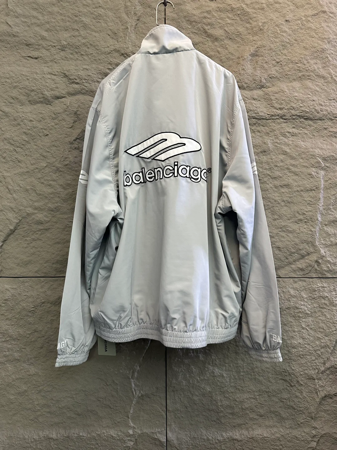 Куртки И Пуховики Женские Balenciaga 11538808