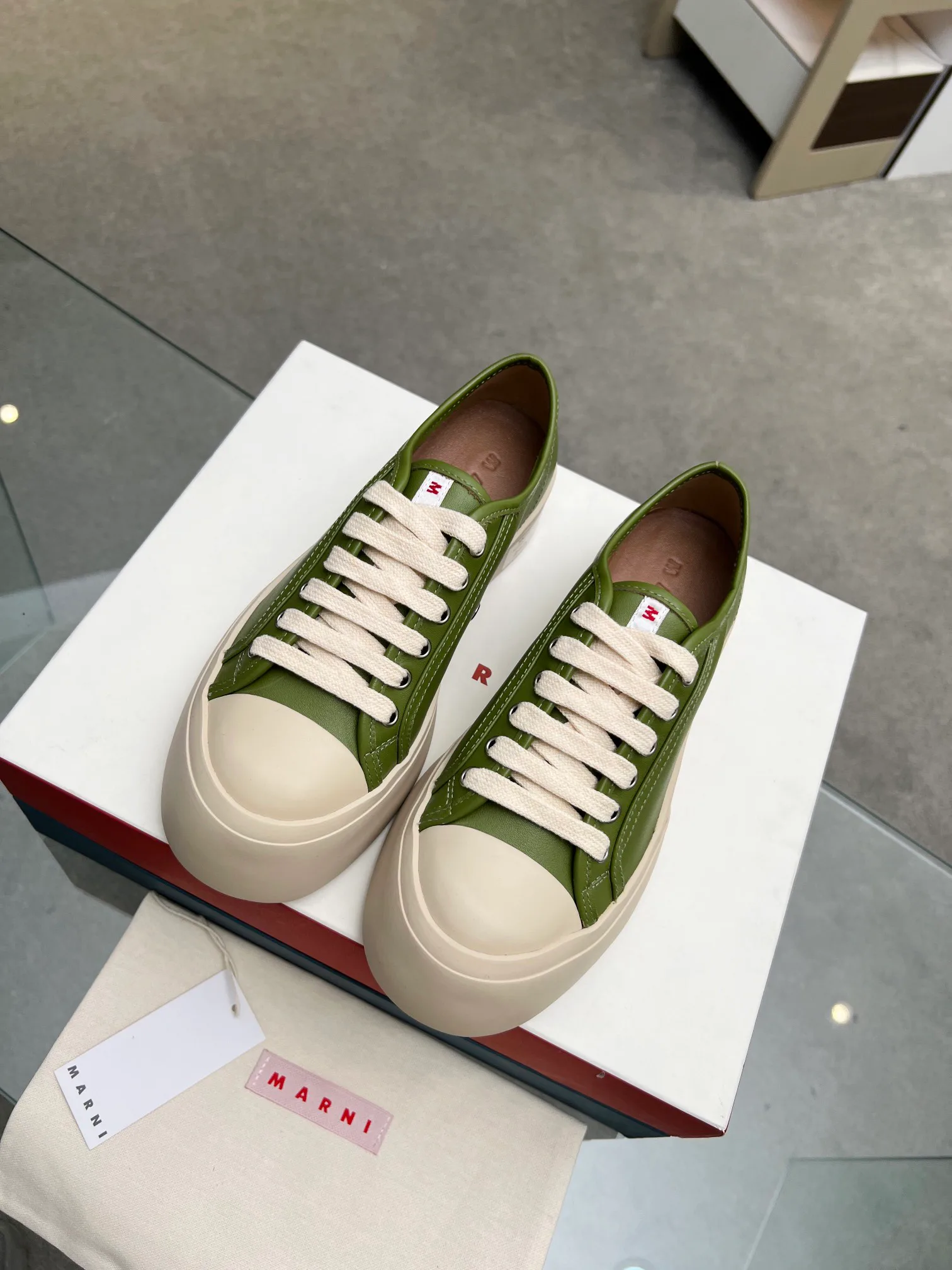 Кроссовки Женские Marni 18039751