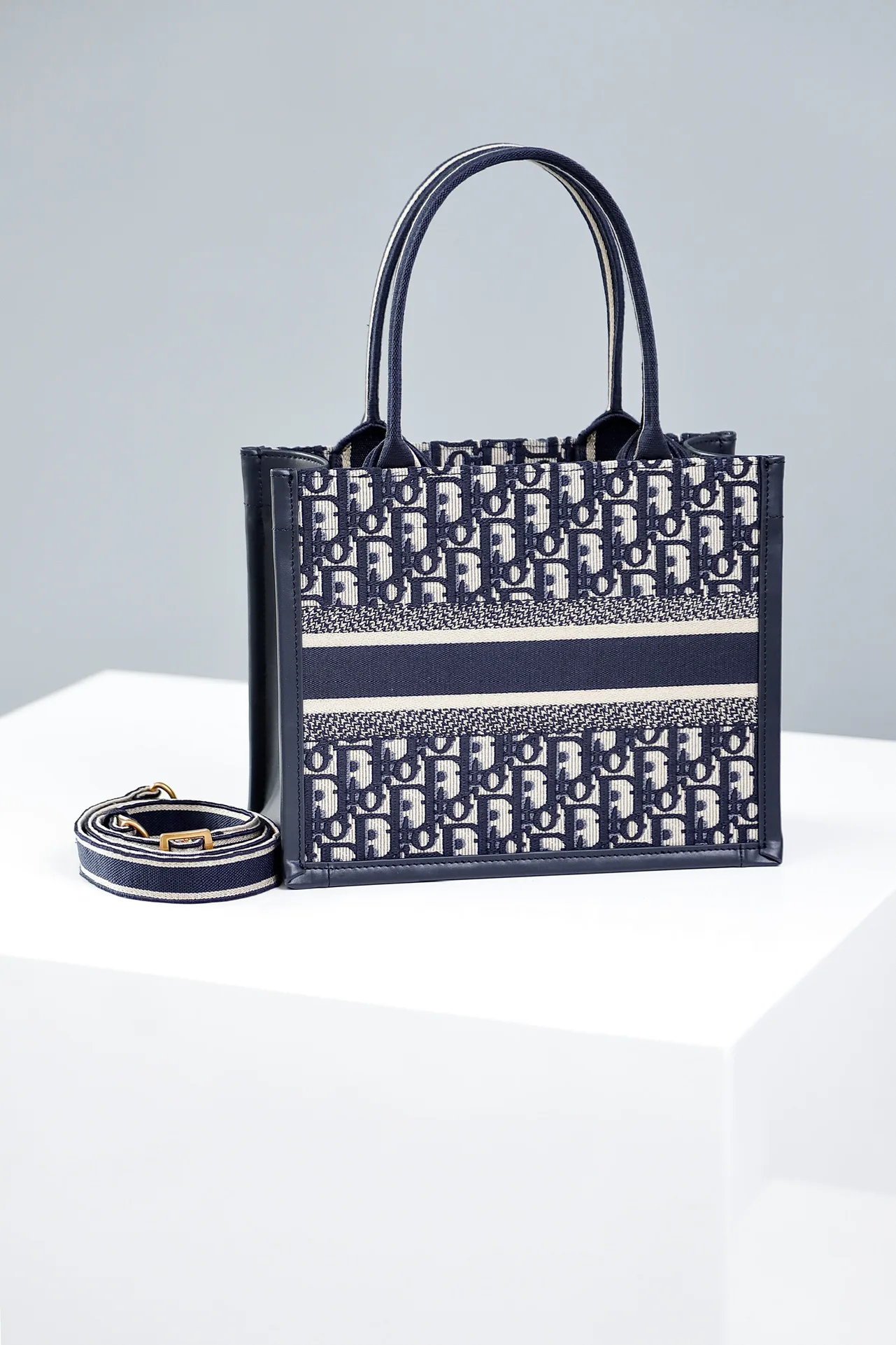 Классические Сумки Женские Christian Dior 11564966