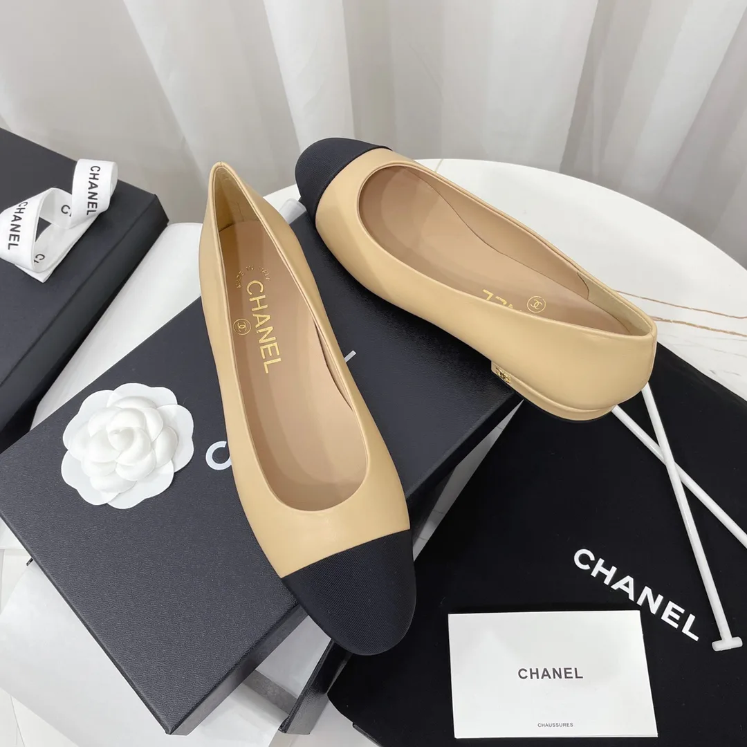 Туфли Женские Chanel 18083196