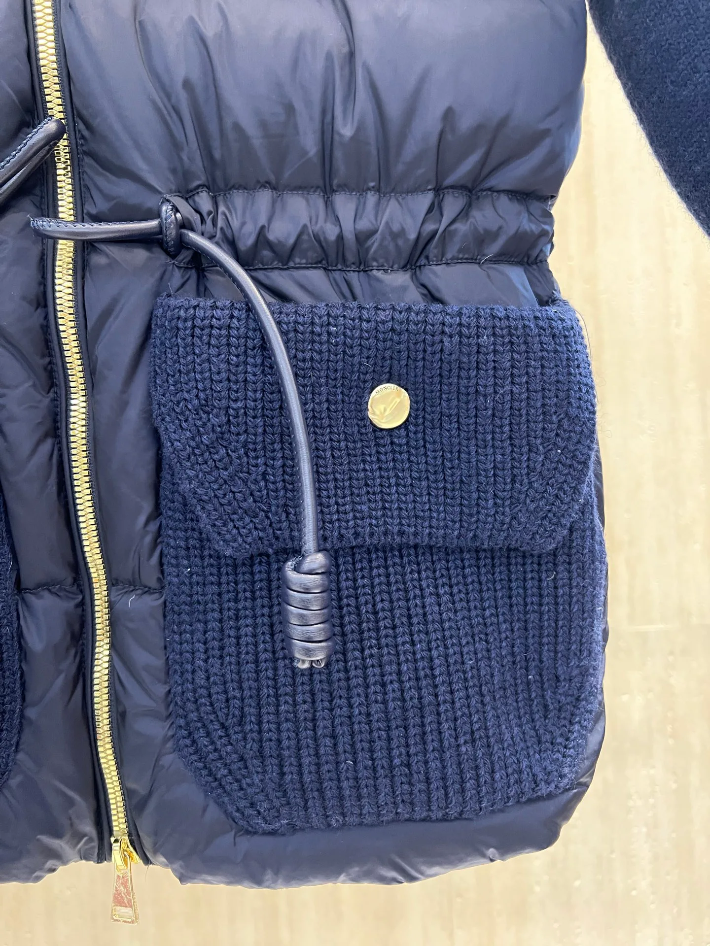 Куртки И Пуховики Женские Moncler 19185292