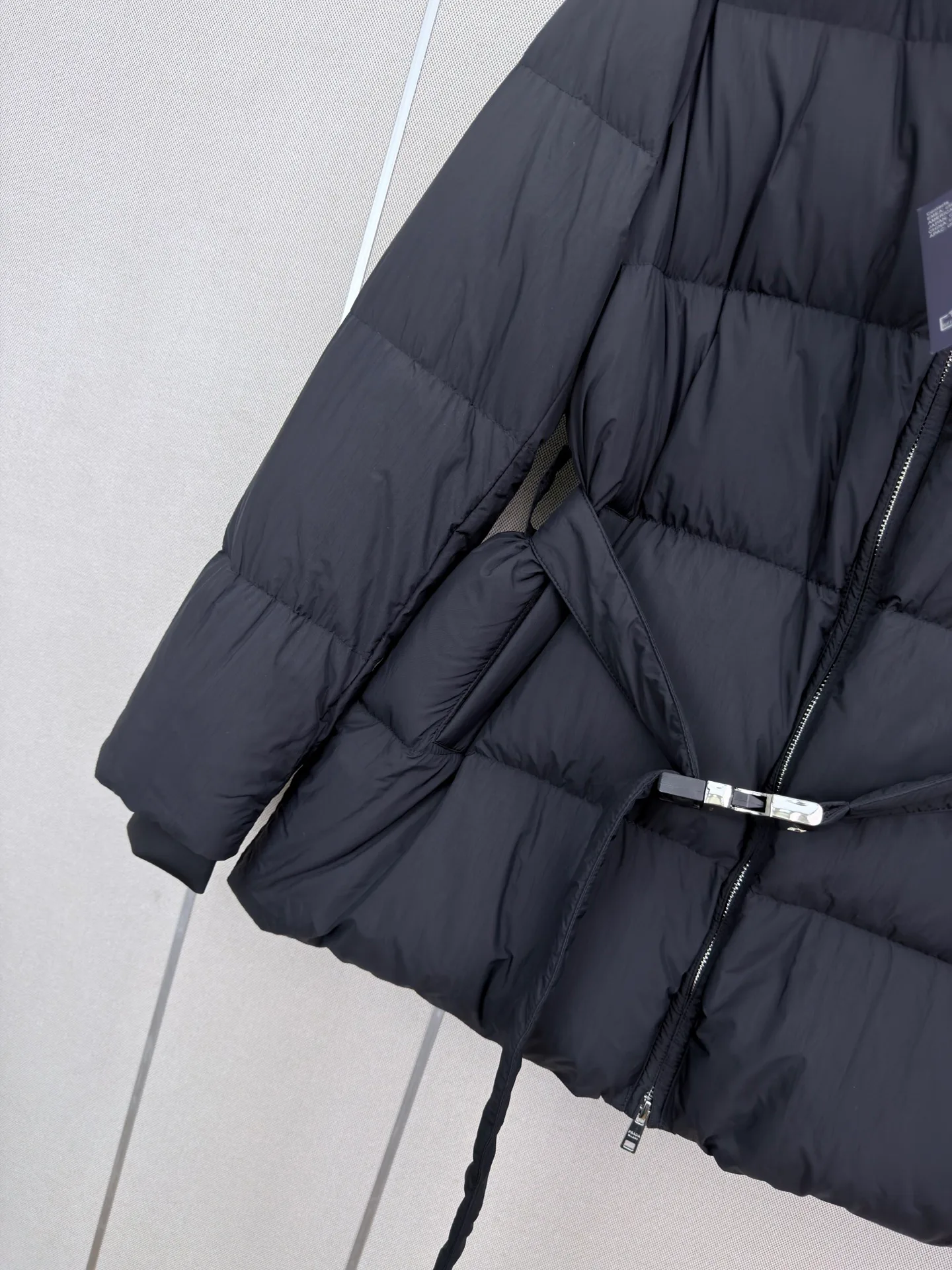 Куртки И Пуховики Женские Prada 18185798