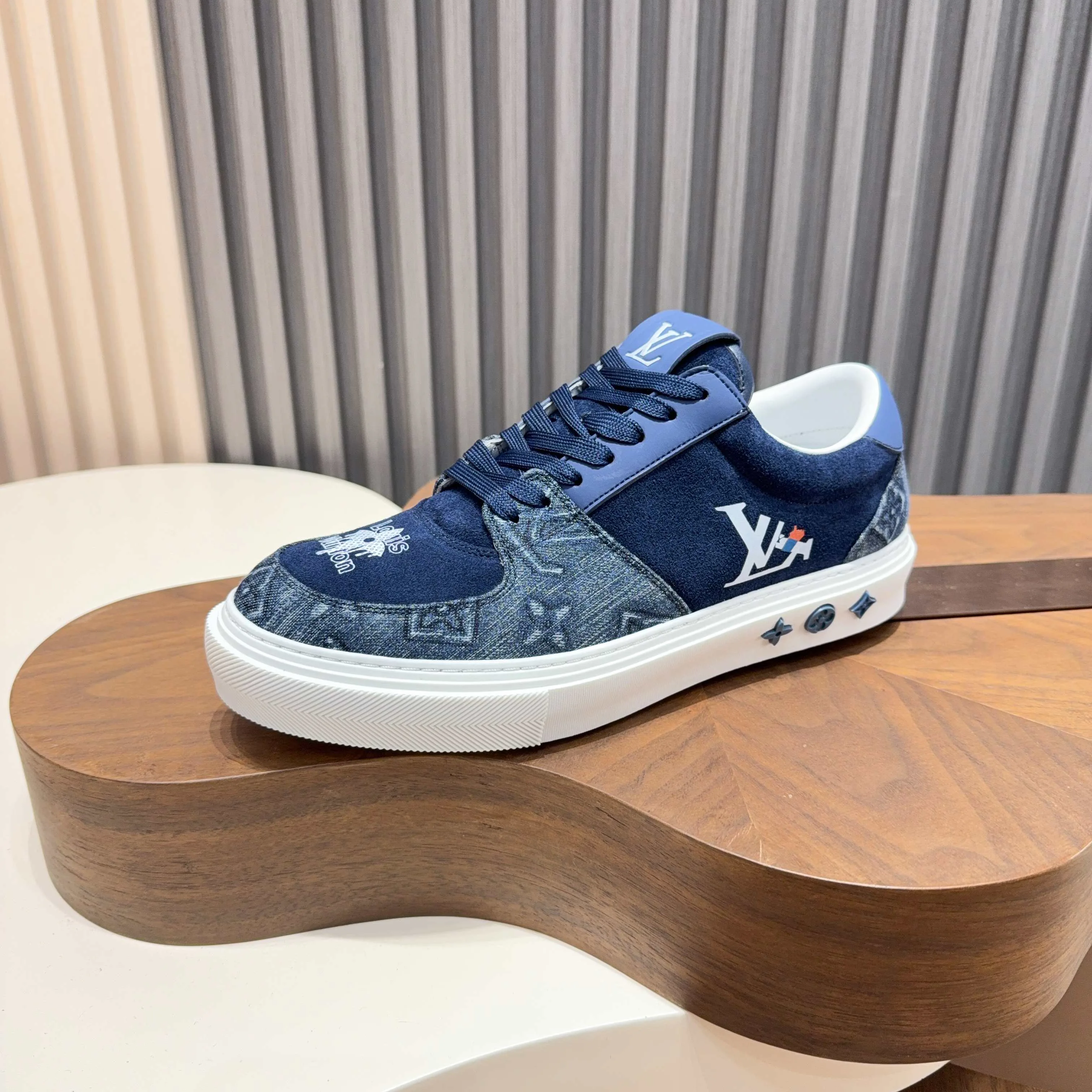 Кроссовки Мужские Louis Vuitton 17921395