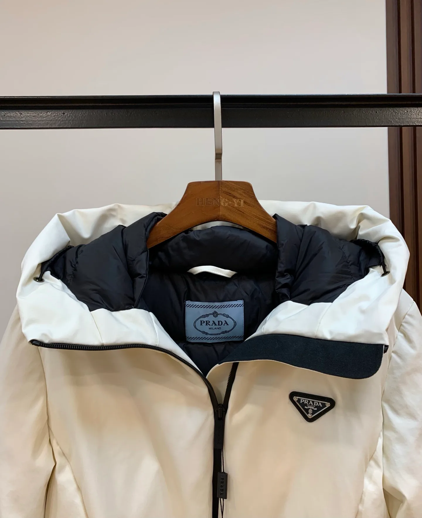 Куртки И Пуховики Женские Prada 68373