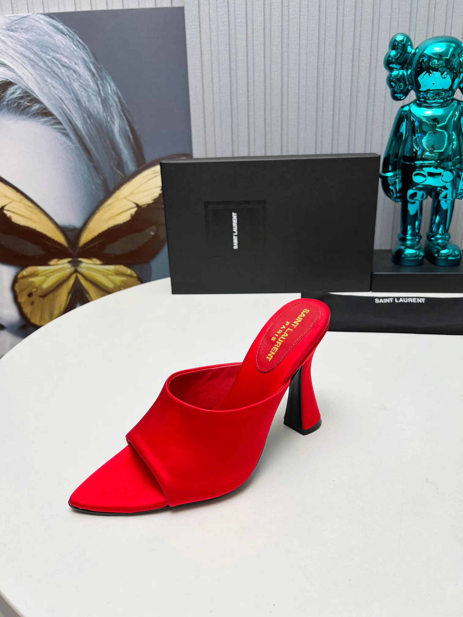 Босоножки Женские Saint Laurent 7184874