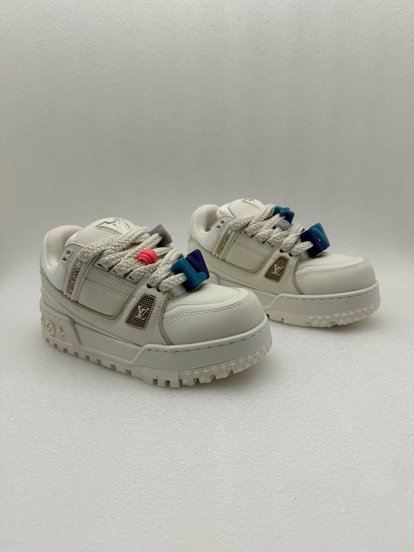 Кроссовки Женские Louis Vuitton 3175