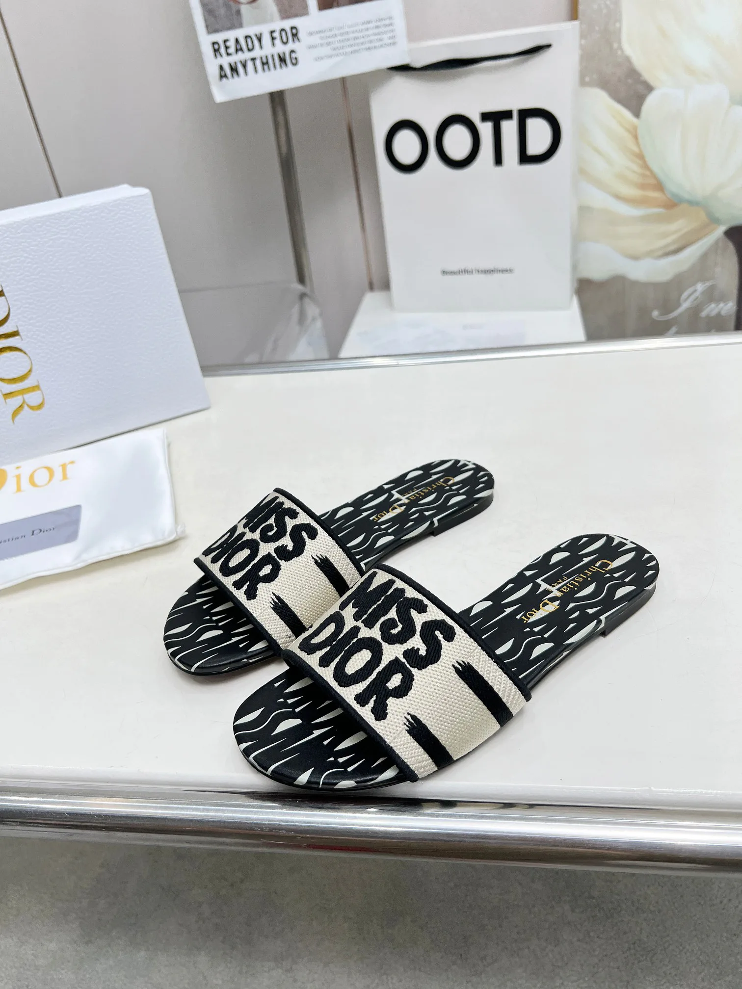 Шлепанцы Женские Christian Dior 12208671