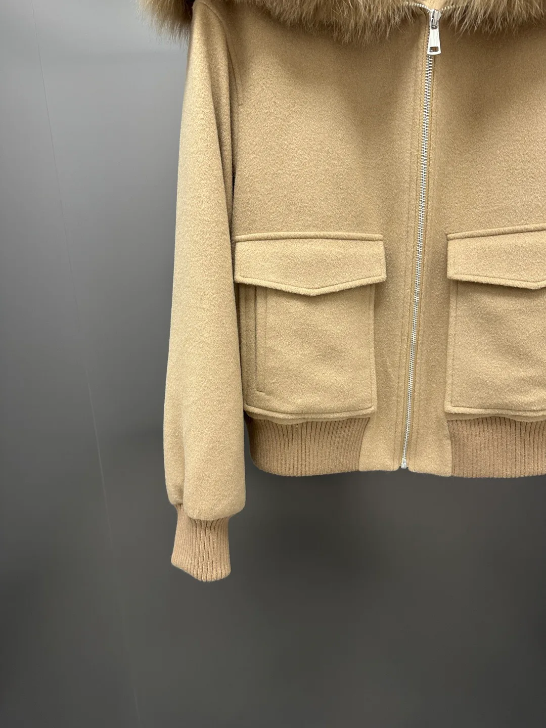 Куртки И Пуховики Женские Loro Piana 18226699
