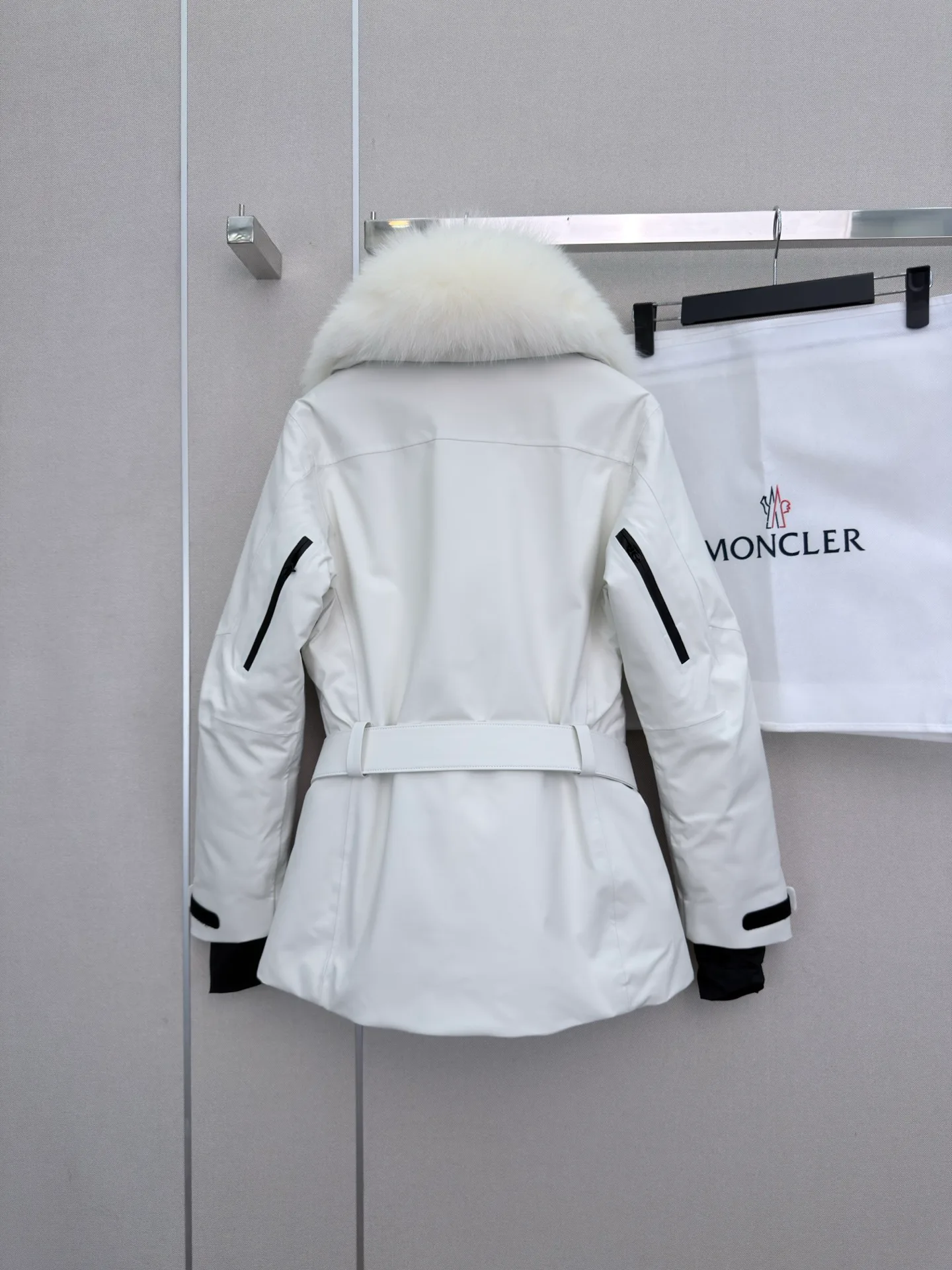 Куртки И Пуховики Женские Moncler 19727156
