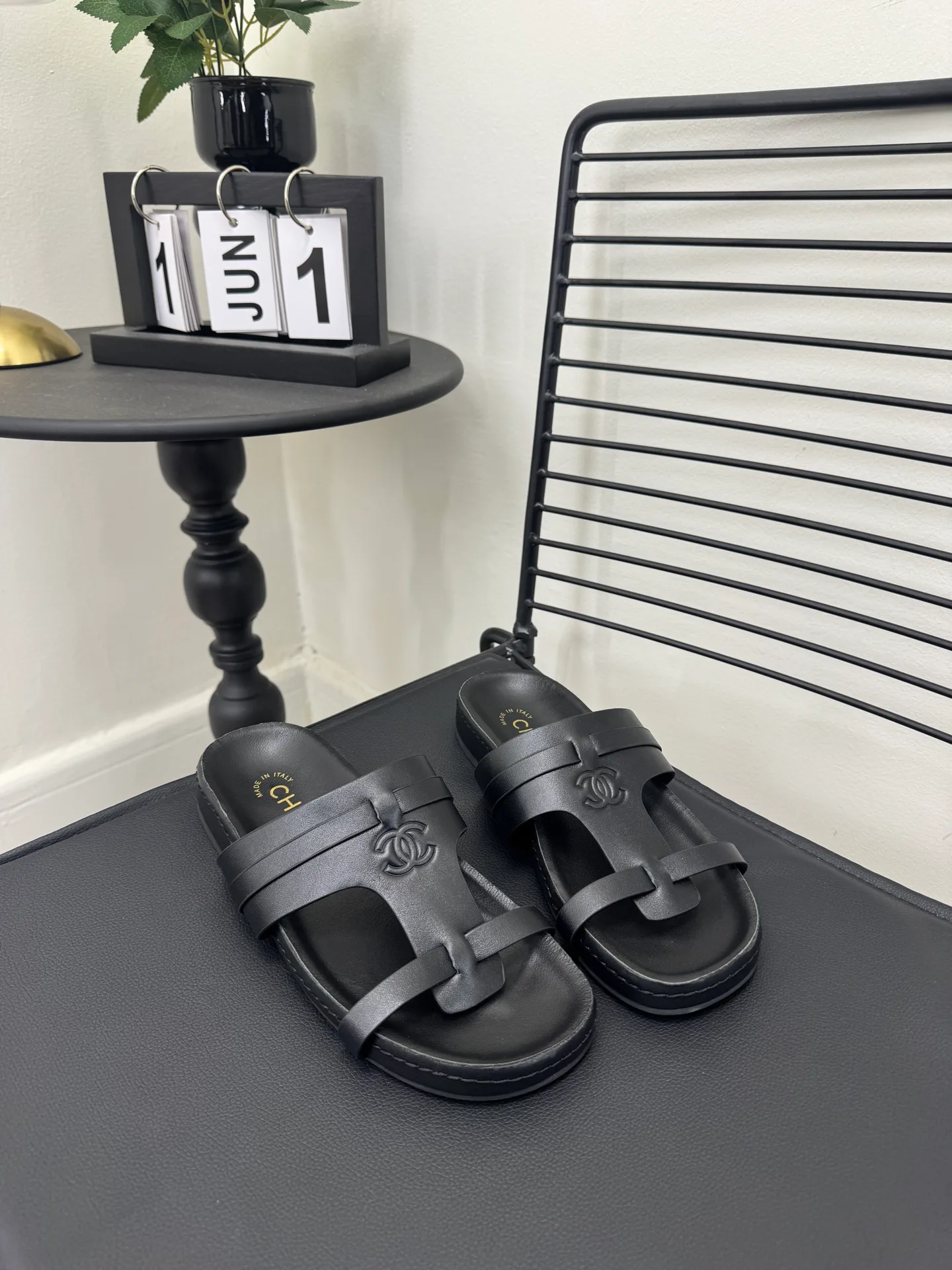 Шлепанцы Женские Chanel 11228817