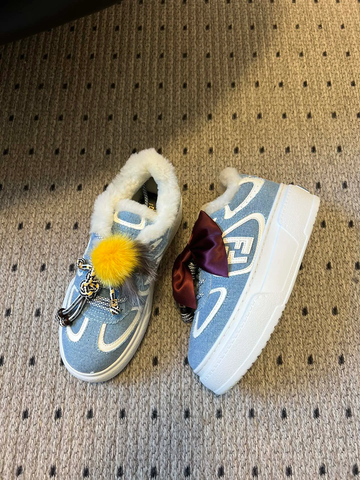 Кроссовки Женские Fendi 927561