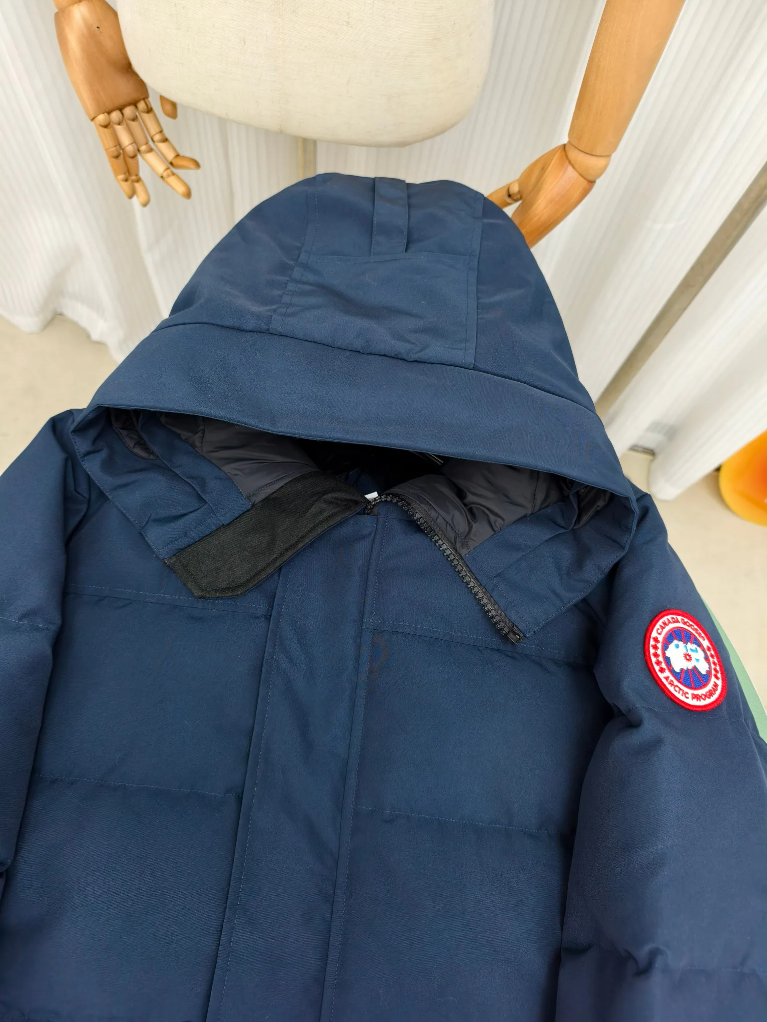 Куртки И Пуховики Женские Canada Goose 2162151